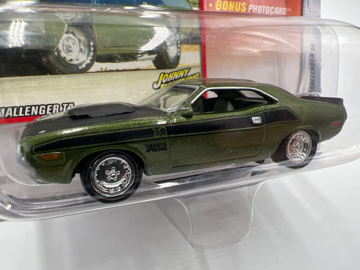 Johnny Lightning Mopar Or No Car #11 1970 Dodge Challenger TA Green 219D