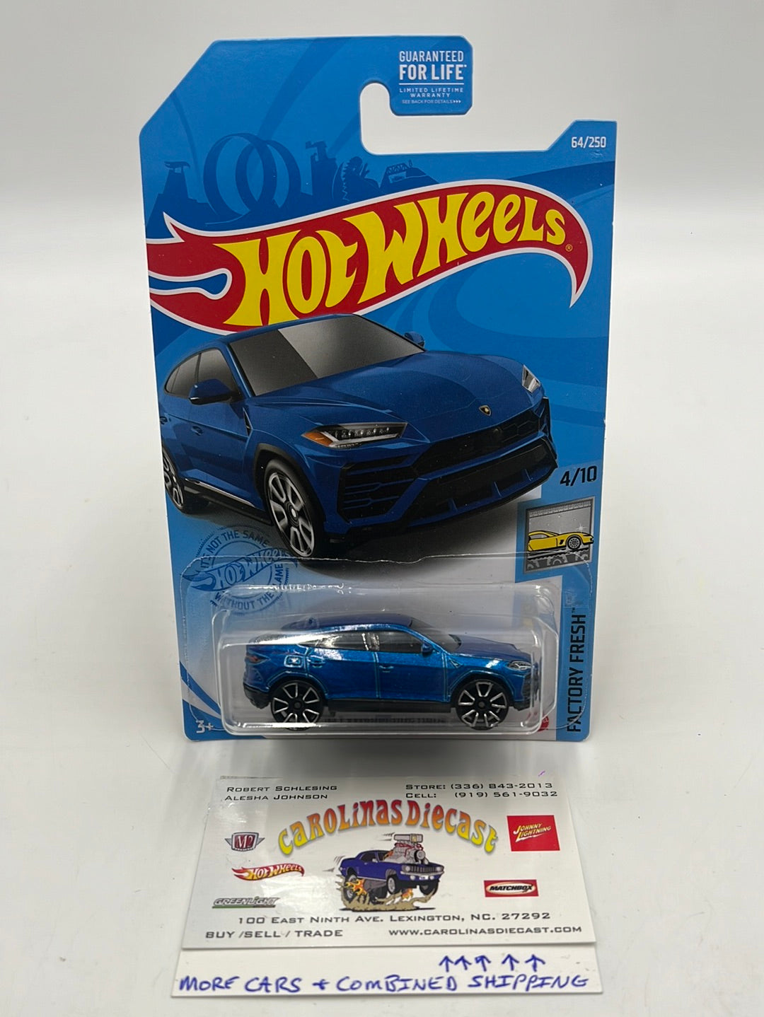 2021 hot wheels case #64 17 Lamborghini Urus blue 102F