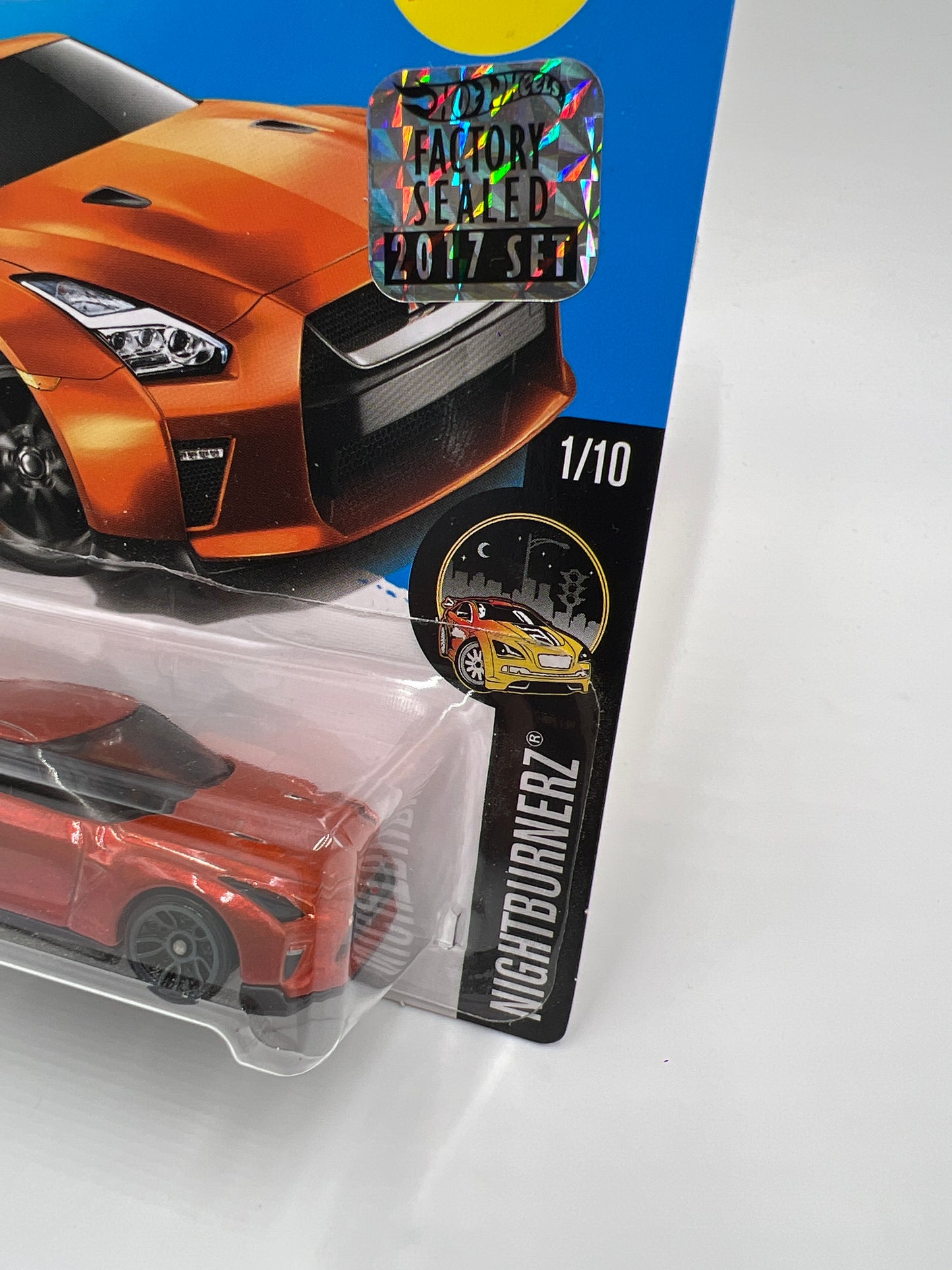2017 Hot Wheels Factory Sealed Nightburnerz #282 17 Nissan GT-R R35 Orange W/Protector