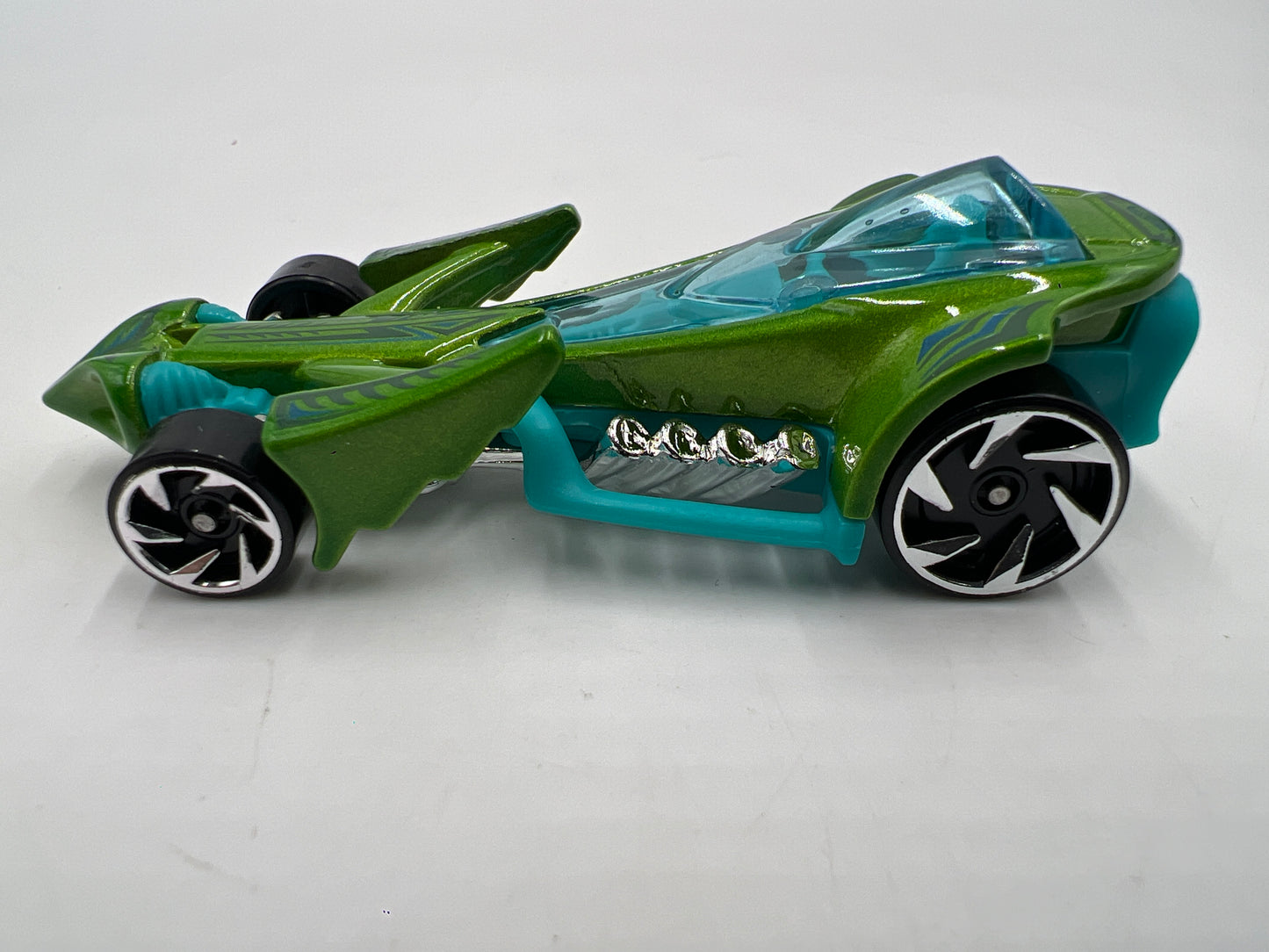 2023 Hot Wheels Mystery Models Series 2 #8 Preying Mantis Green