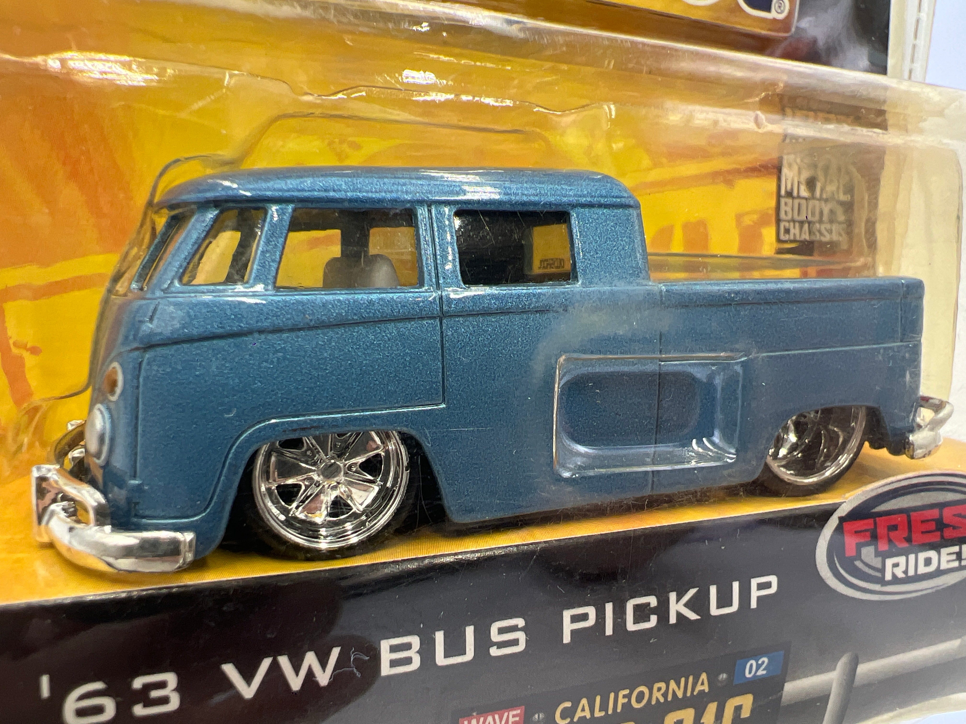 2006 Jada Dub City Old Skool Wave 2 #16 63 VW Bus Pickup Blue SR