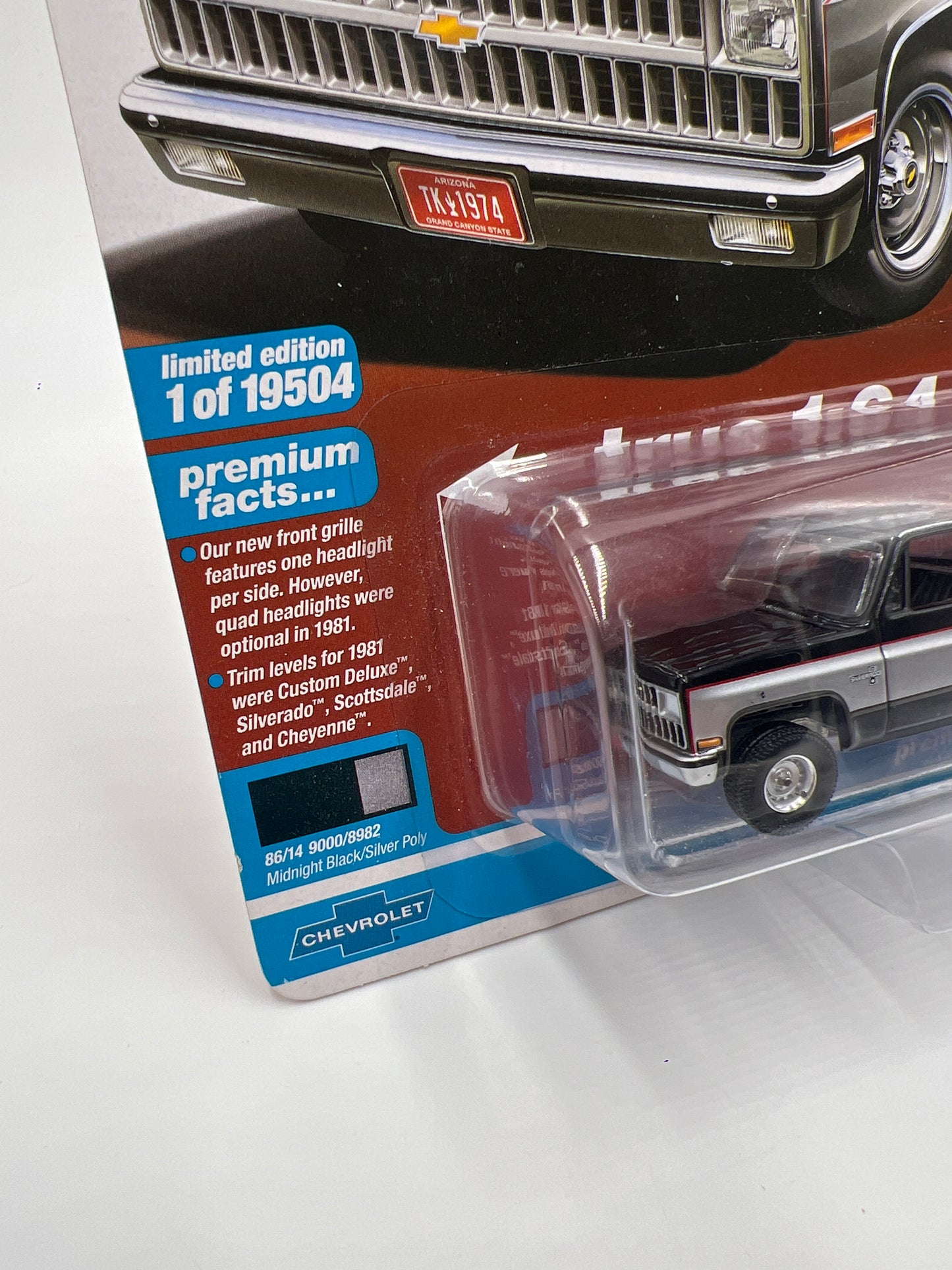 Auto World Muscle Trucks Release 1 Version B 1981 Chevy Silverado 10 Fleetside Black/Silver