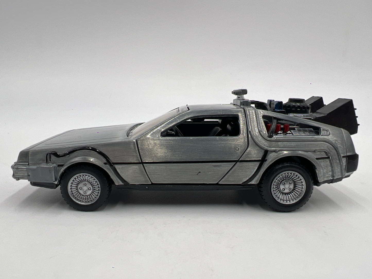 Jada 1/32 Scale Back To The Future Time Machine Outatime