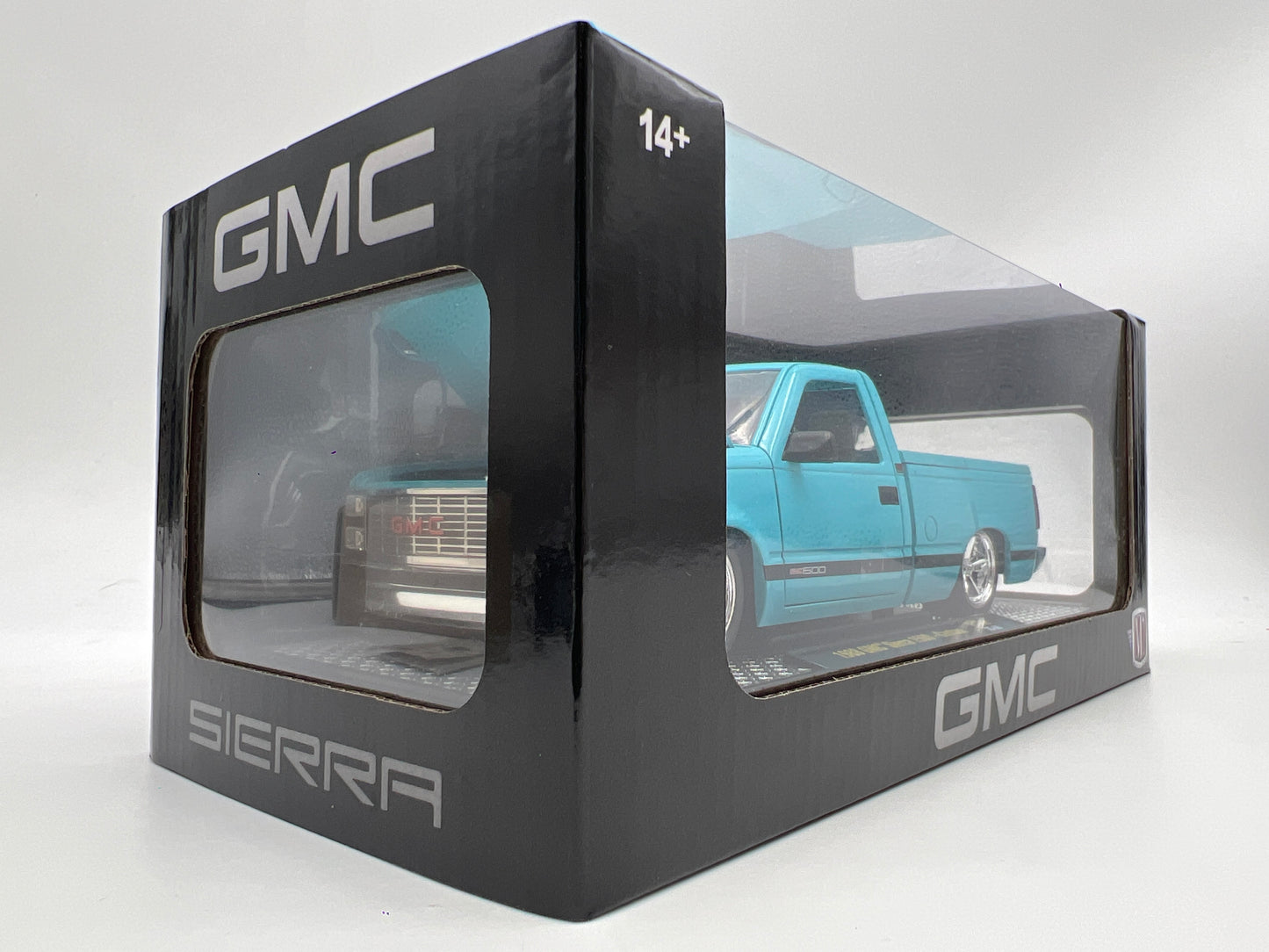 M2 Machines 1/24 Scale R140 1988 GMC Sierra 1500 Custom Light Blue