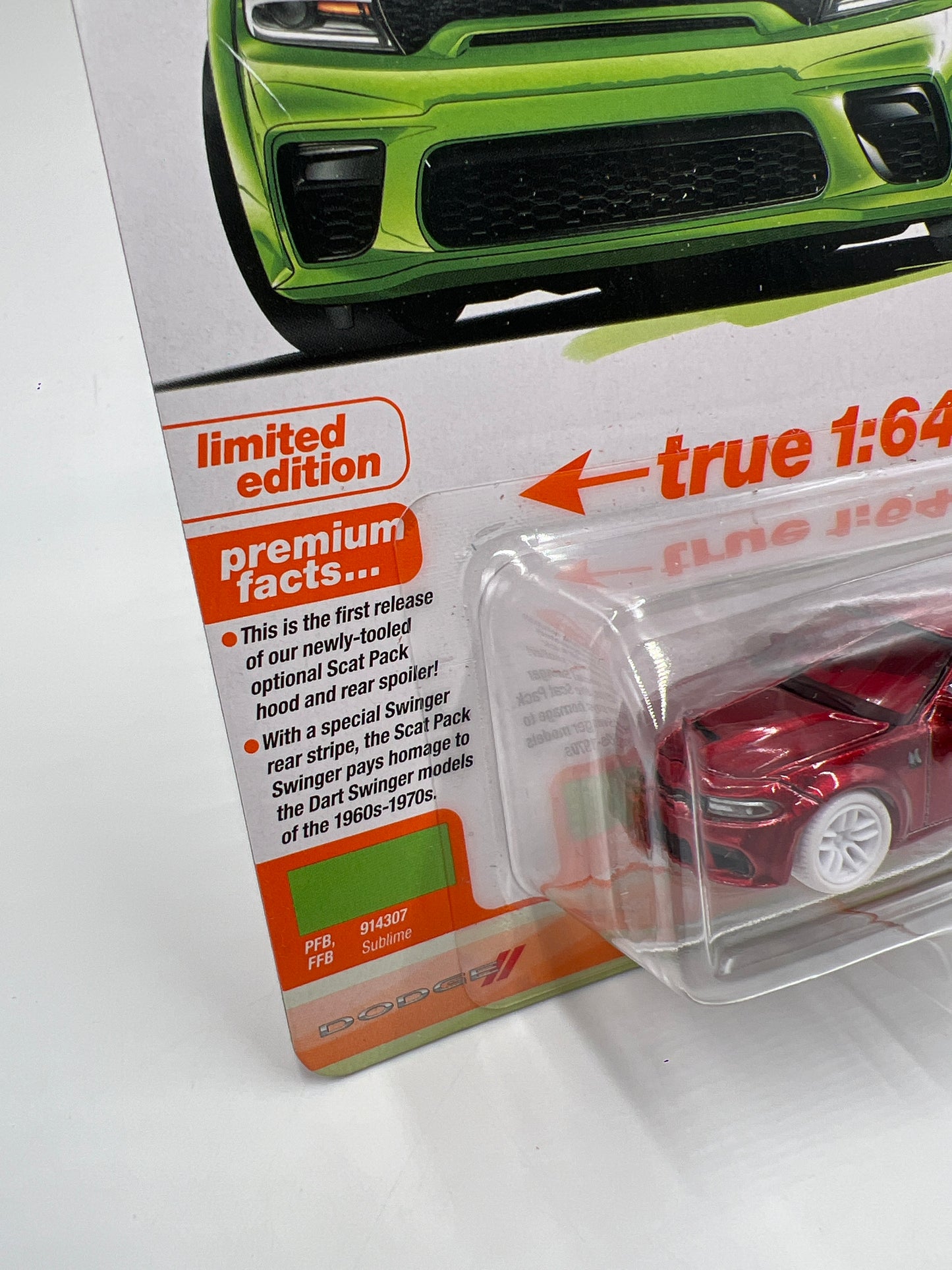 Auto World Modern Muscle Release 3 Version A CHASE 2023 Dodge Charger R/T Scat Pack Swinger Ultra Red