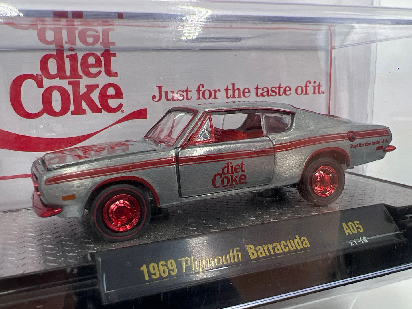 M2 Machines Coca Cola Diet Coke RAW CHASE 1/250 1969 Plymouth Barracuda A05 VHTF