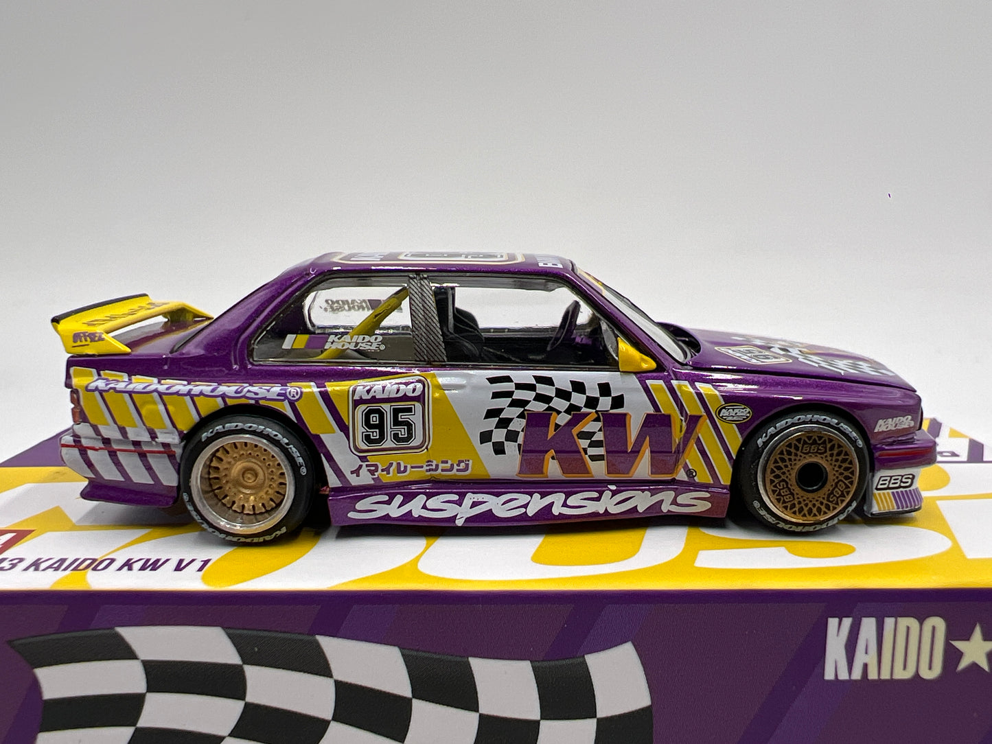 Mini GT Kaido House #194 BMW E30 M3 Kaido KW V1 Purple