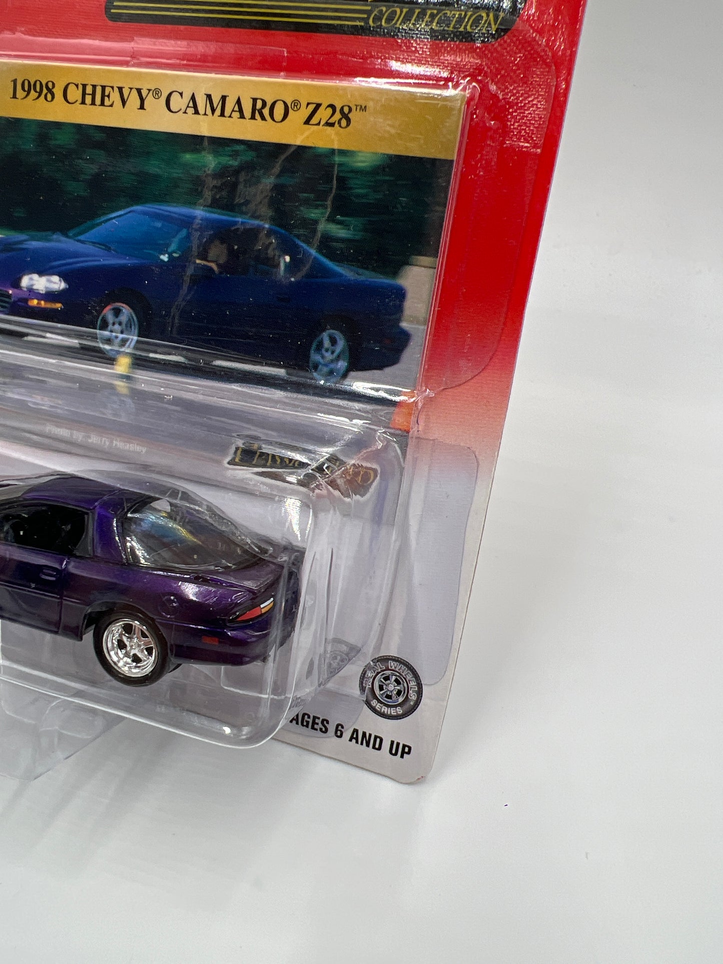 Johnny Lightning Classic Gold Collection 1998 Chevy Camaro Z28 Purple 219D