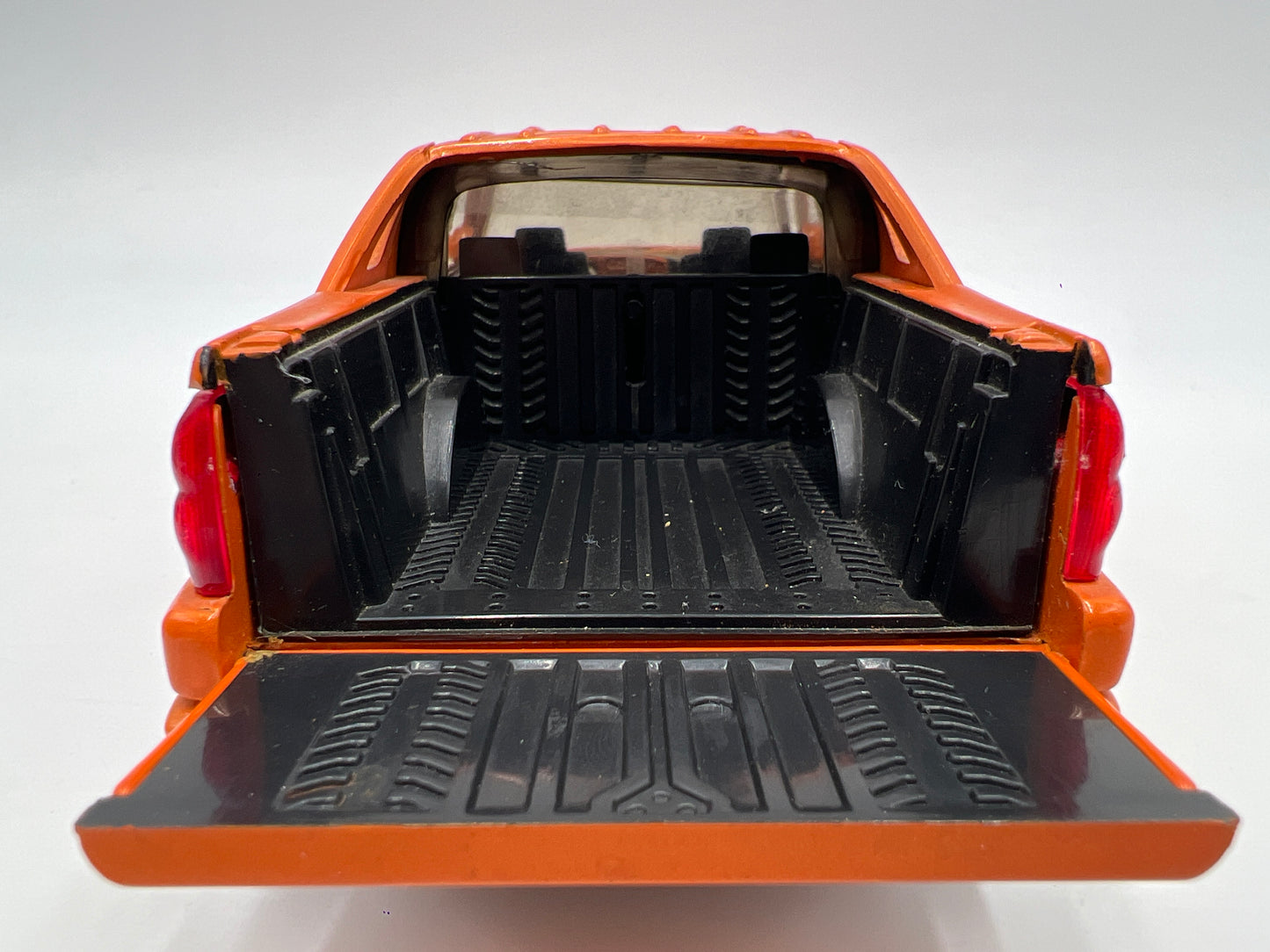 Jada 1/24 Scale Dub City 2001 Chevrolet Avalanche Orange Loose