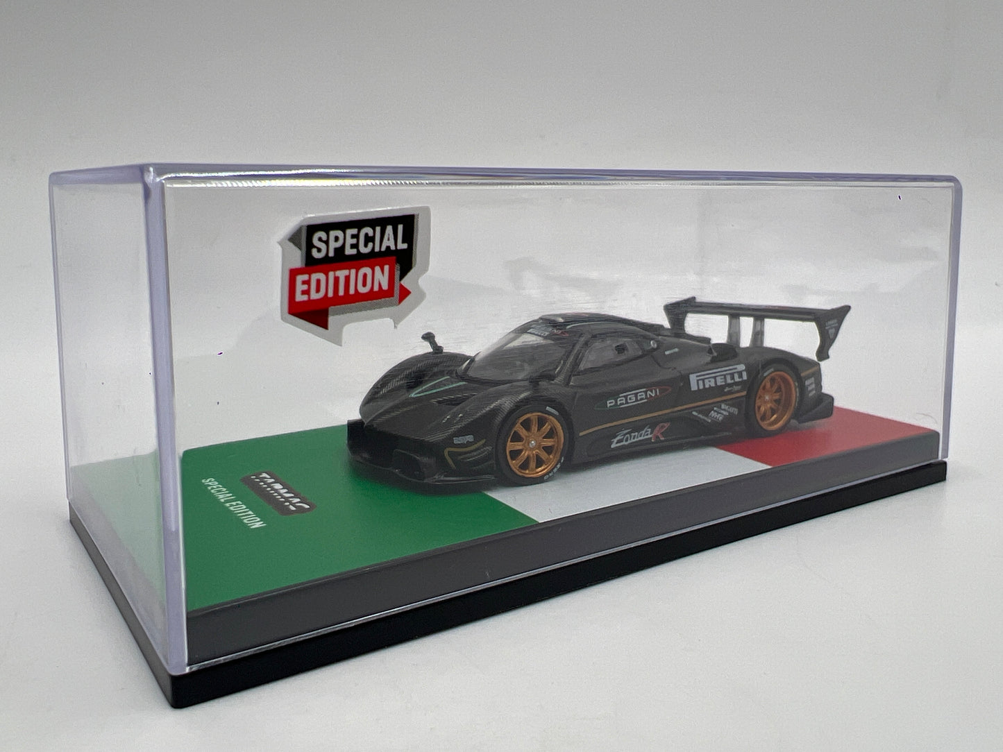 Tarmac Works x Global 64 Special Edition Pagani Zonda R Nurburgring Lap Time Record Edition