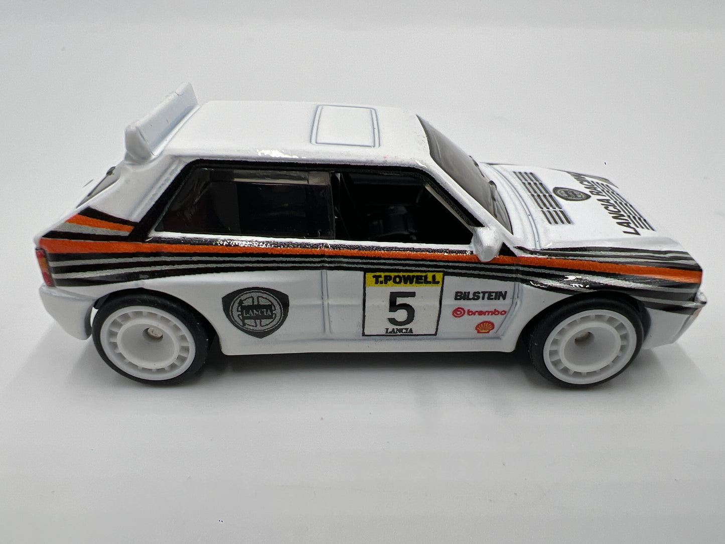 Hot Wheels 1/64 Premium Diorama Set Lancia Delta Integrale White Loose