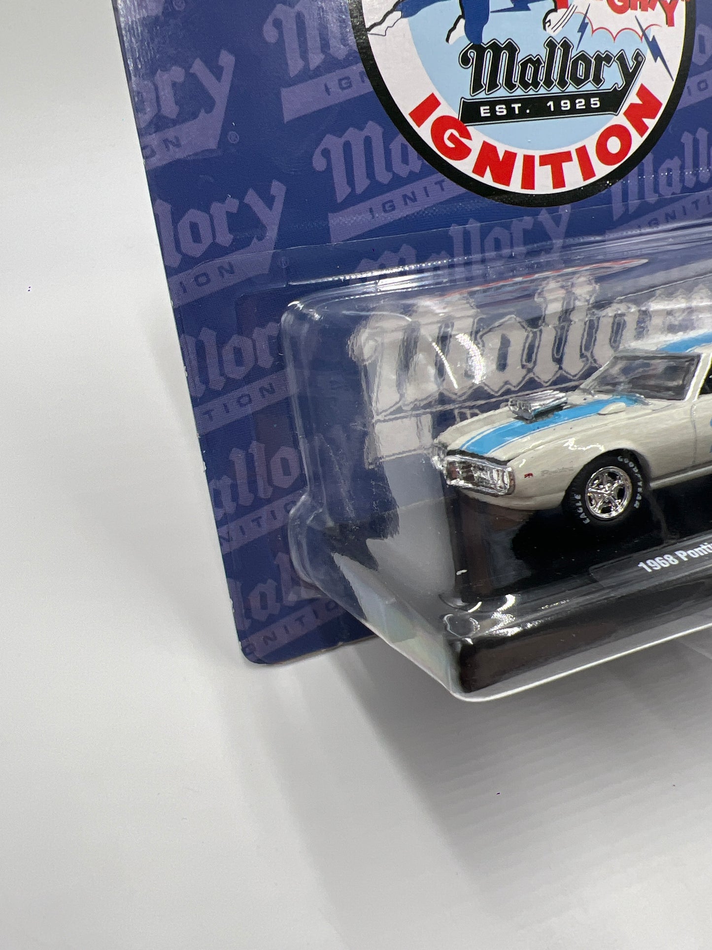 M2 Machines Auto-Drivers 1968 Pontiac Firebird 400 H.O. Mallory Ignition White R91 188Q