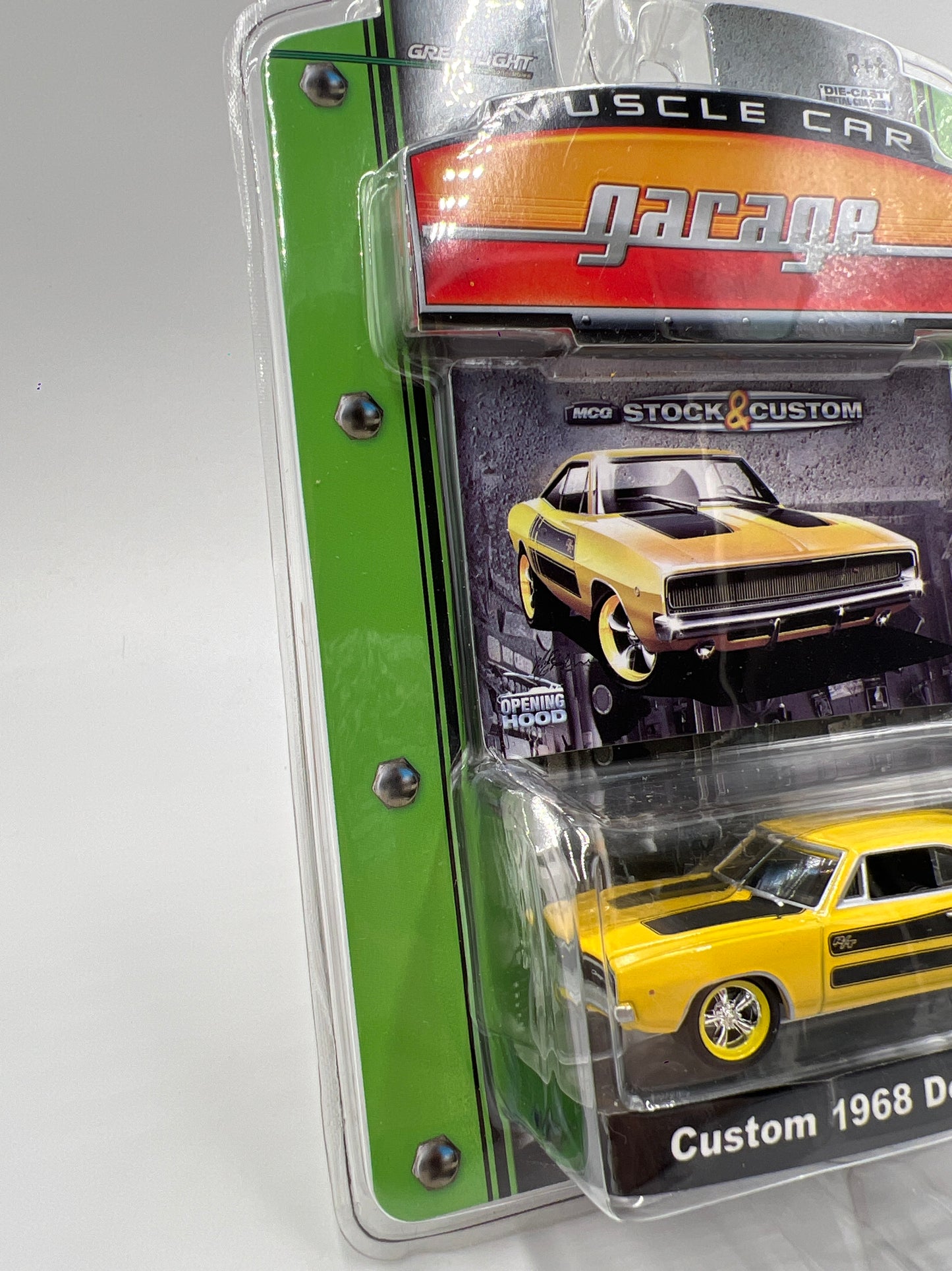 Greenlight Muscle Car Garage Series 6 Custom 1968 Dodge Charger R/T Yellow 176E
