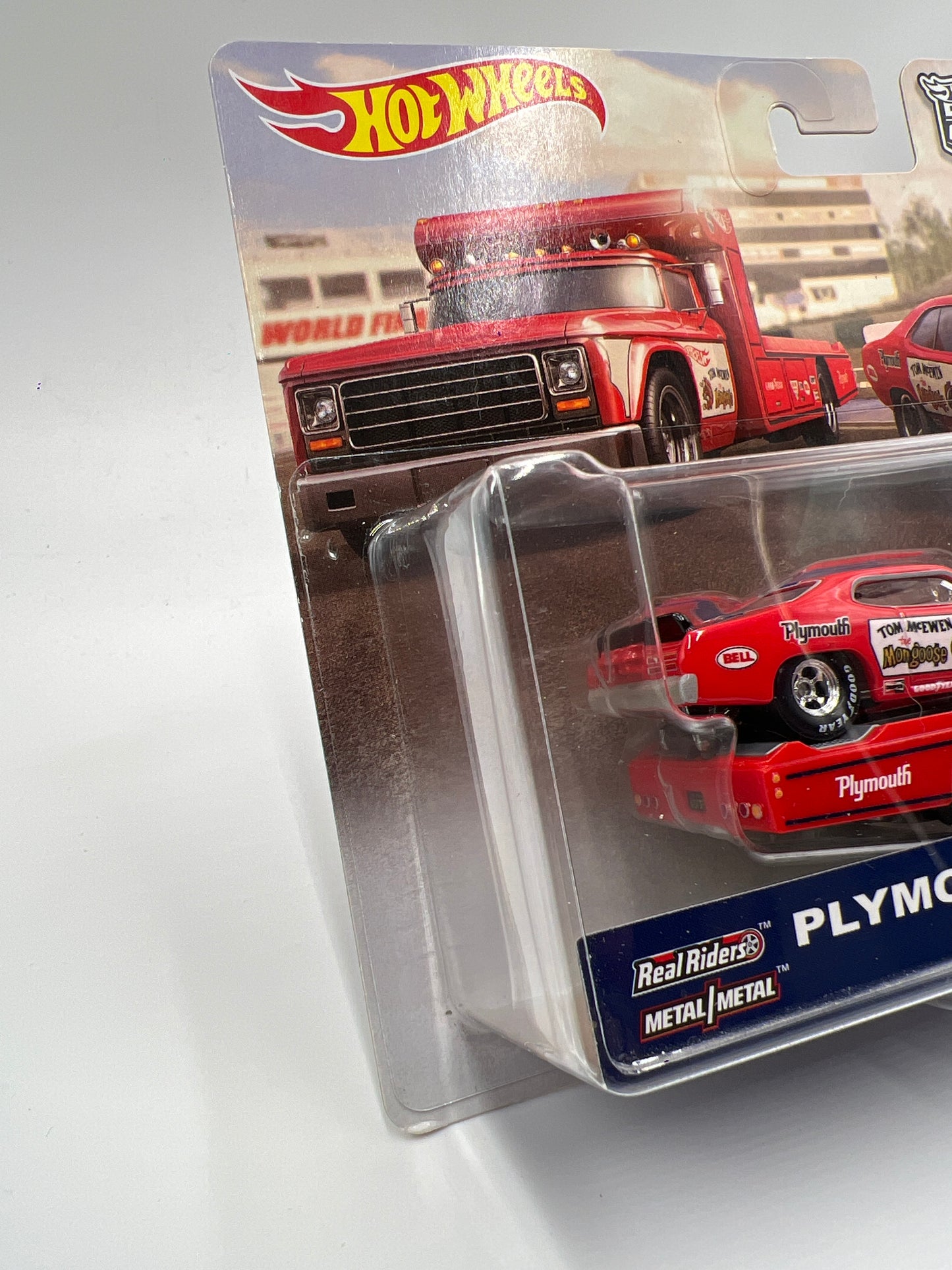 Hot Wheels Car Culture Team Transport #5 Plymouth Duster Funny Car Mongoose & Retro Rig W/Protector