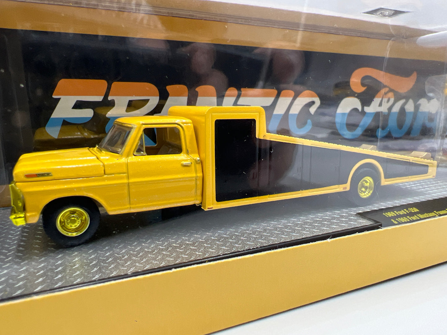 M2 Machines Auto Haulers CHASE 1969 Ford F-350 & 1969 Ford Mustang Funny Car S44