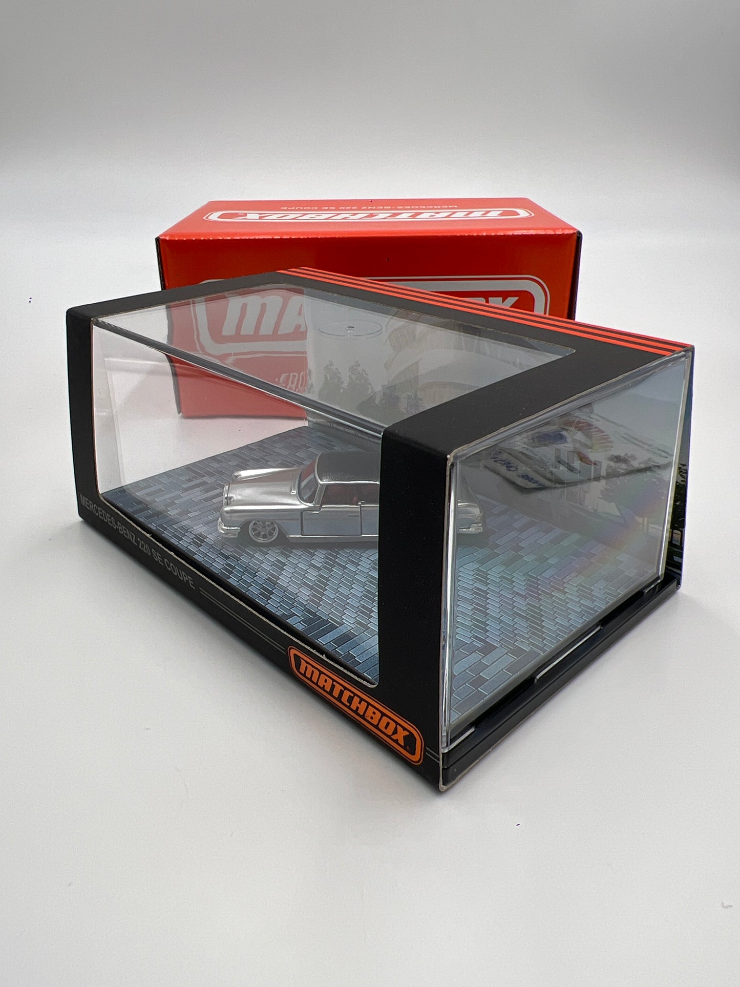 Matchbox Mattel Creations Mercedes-Benz 220 SE Coupe Silver