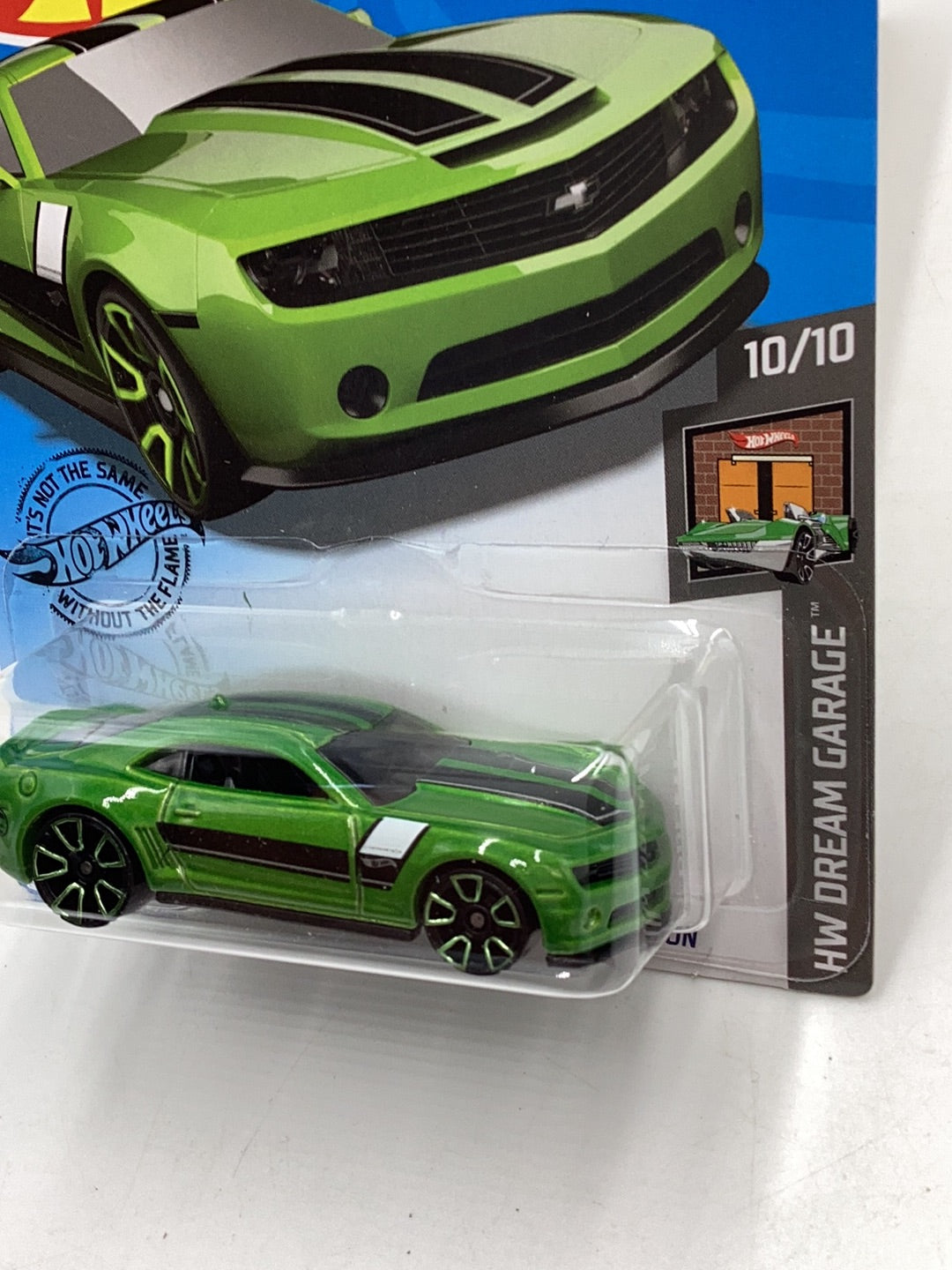 2020 HOT WHEELS TREASURE HUNT #143 2013 Hot Wheels Chevy Camaro Special Edition 67A *cracked blister*