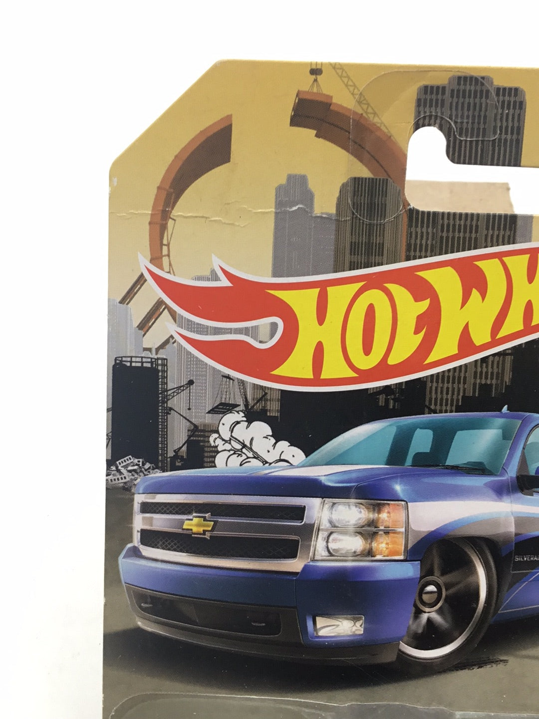 Hot Wheels Truck Series 7/8 Chevy Silverado (Bad Card) BB2