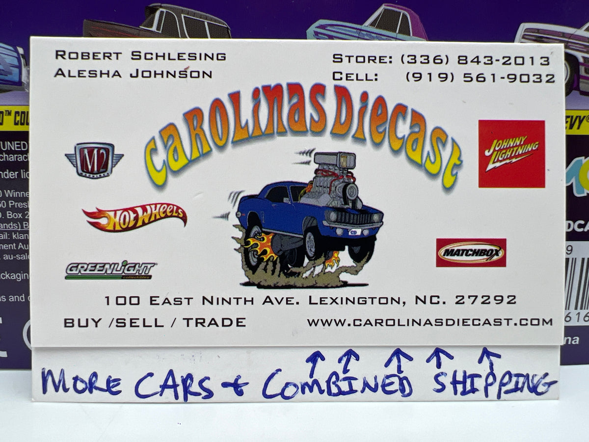 MGA Car Tuned Series 4 Show Glow Lowriders #8 70 Chevy Monte Carlo Silver/Purple
