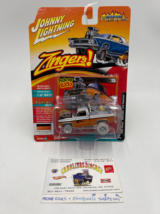 Johnny Lightning White Lightning Chase Zingers Release 1 Version B 1985 Chevy Silverado C10 Fleetside W/Protector