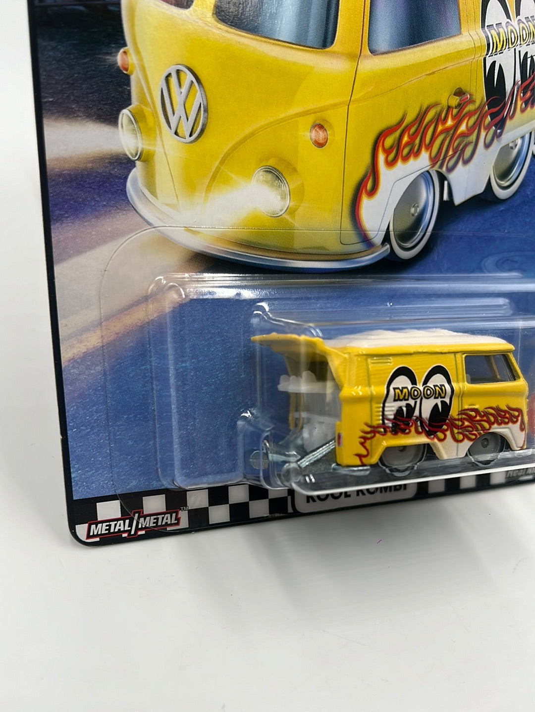 Hot Wheels Premium Boulevard #17 Kool Kombi Mooneyes W/Protector