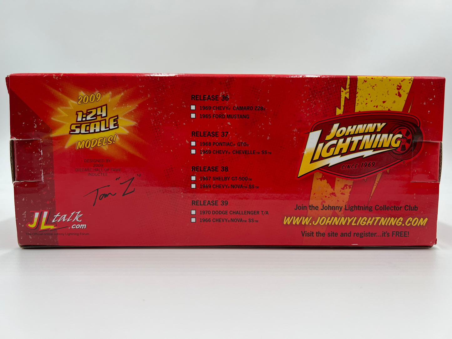 Johnny Lightning 1:24 Scale White Lightning Chase Muscle Cars R38 1969 Chevy Nova SS Yellow VHTF