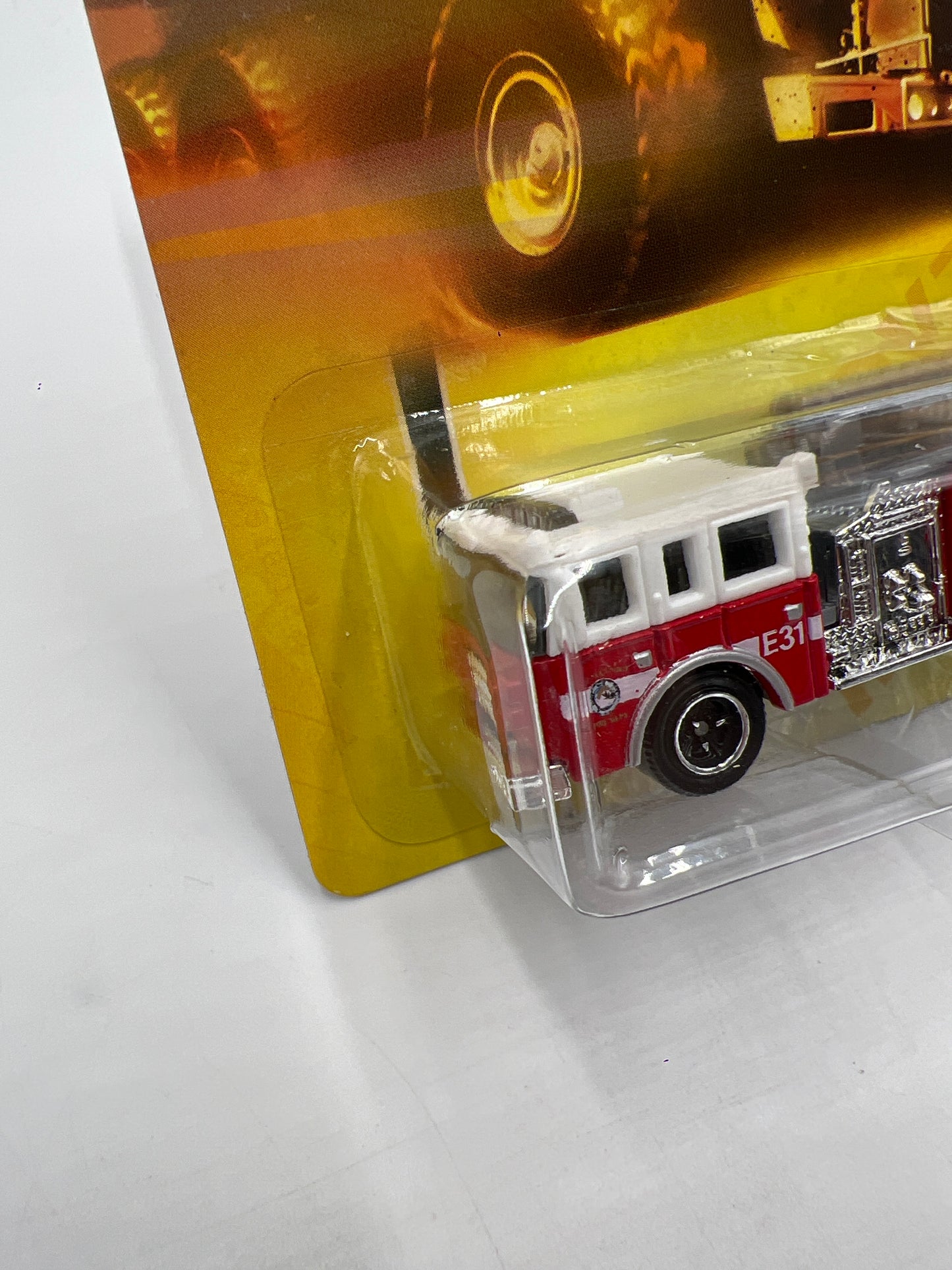 Matchbox Emergency #75 Pierce Fire Engine Red 216K