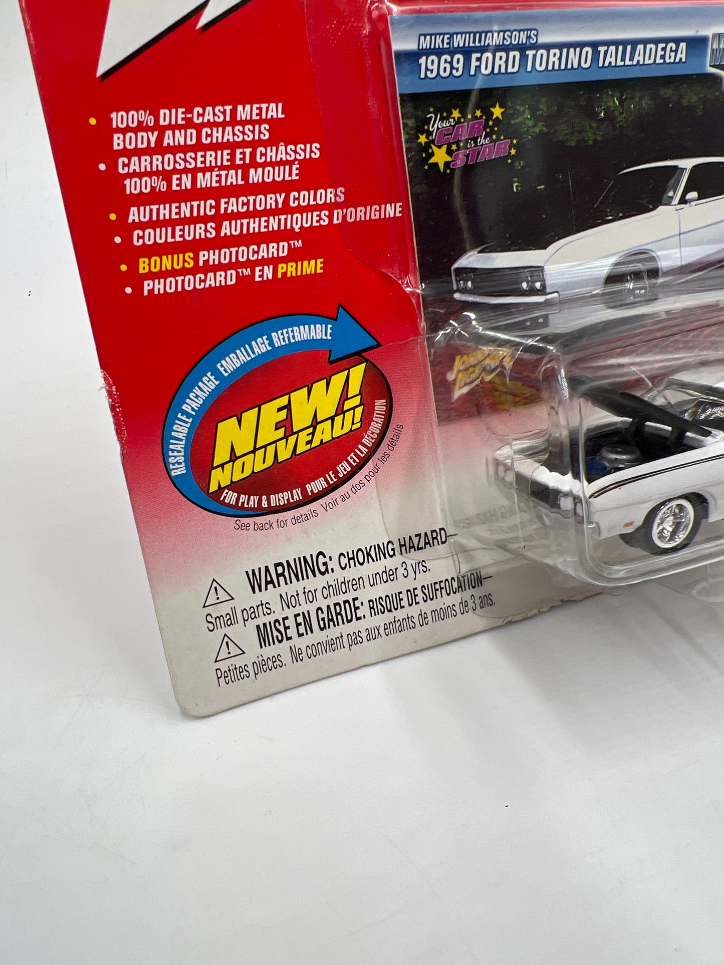 Johnny Lightning Muscle Cars USA #17 1969 Ford Torino Talladega 220A