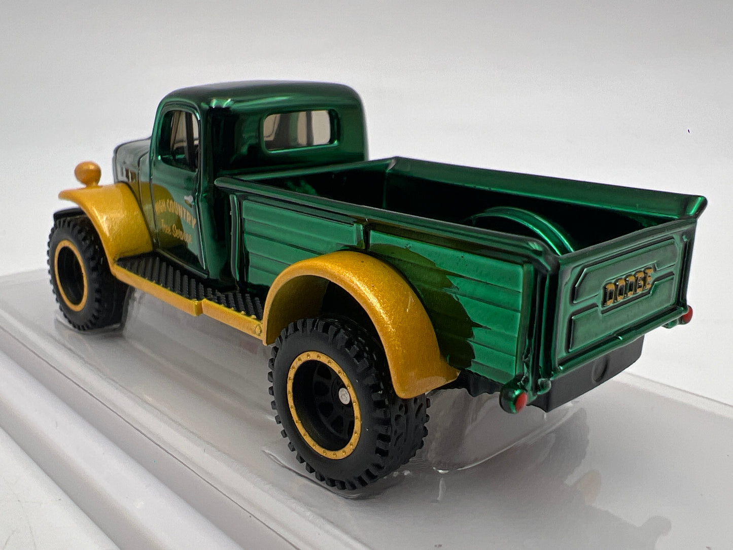2023 Hot Wheels RLC Holiday Car #12957/30000 1952 Dodge Power Wagon Green