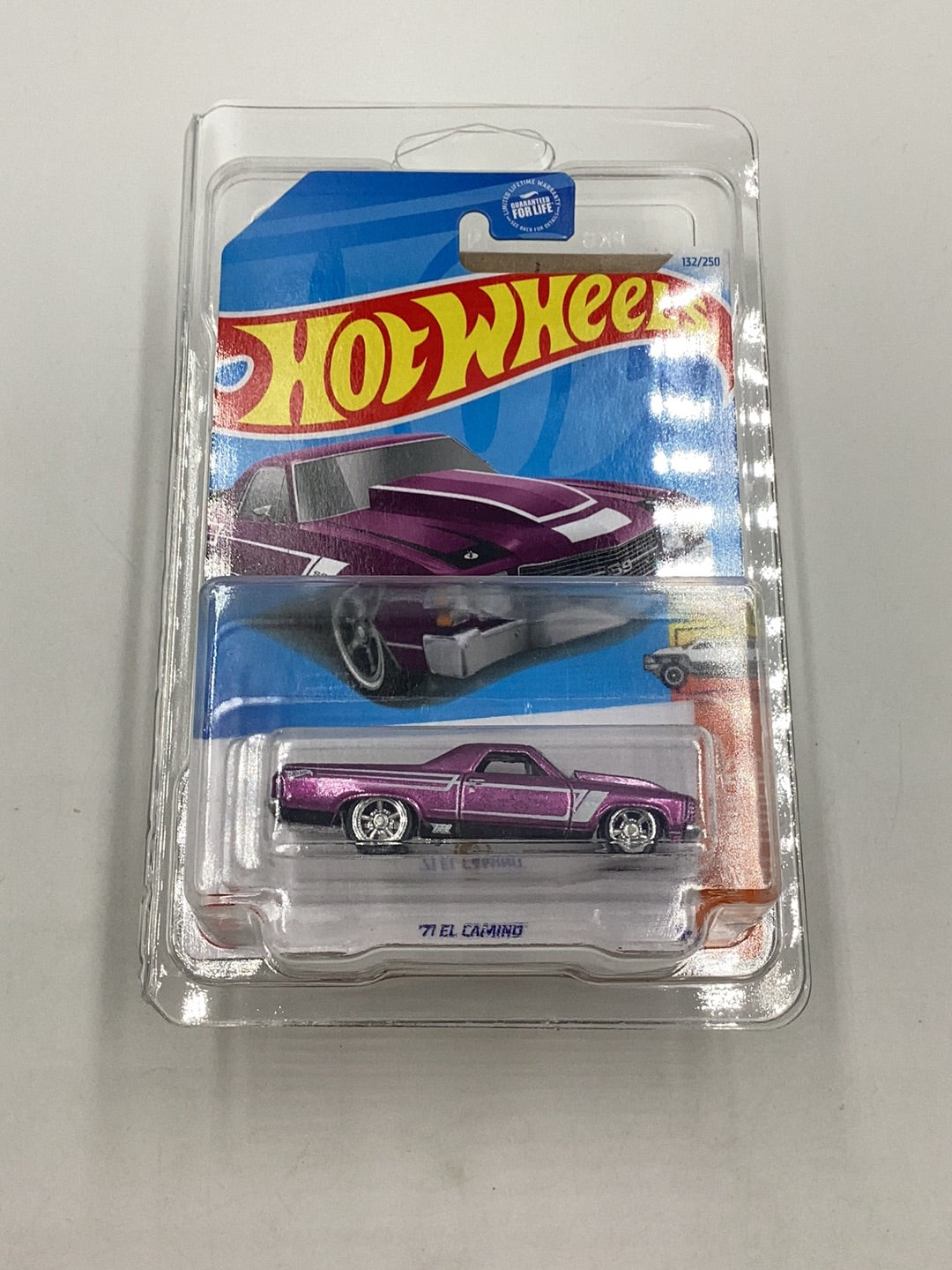 Hot Wheels 2024 Super Treasure Hunt #132 71 El Camino with protector