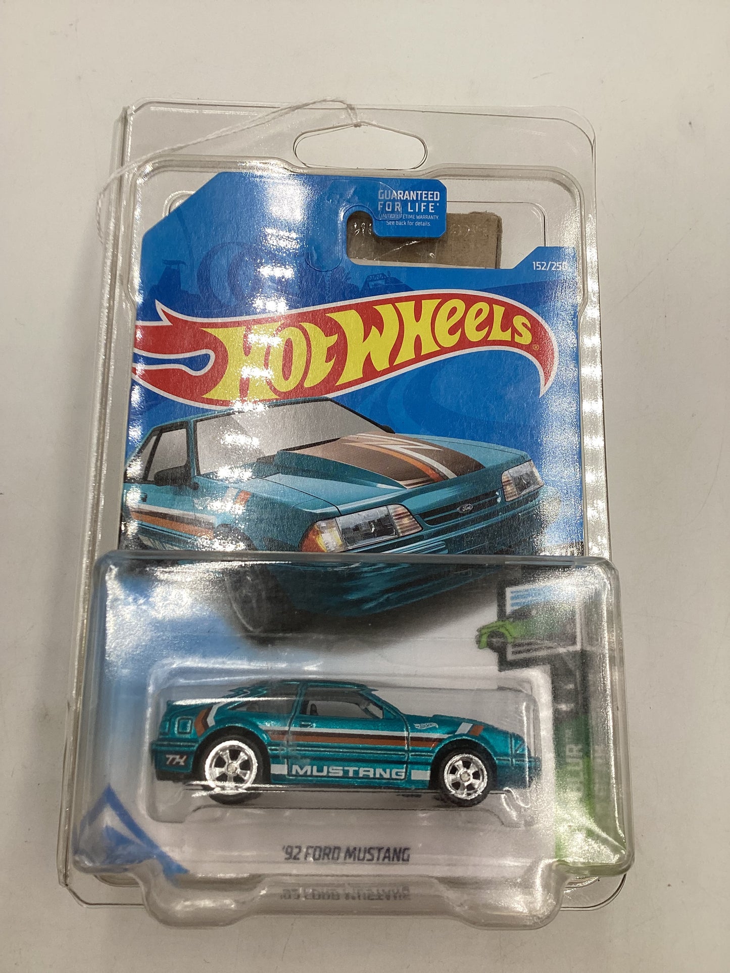 2019 Hot Wheels Super Treasure Hunt #152 92 Ford Mustang Blue W/Protector