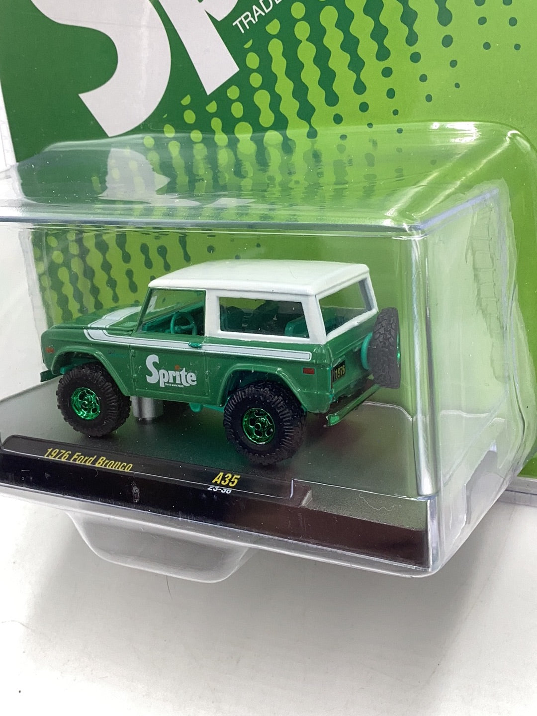 M2 MACHINES 1976 Ford Bronco Chase A35