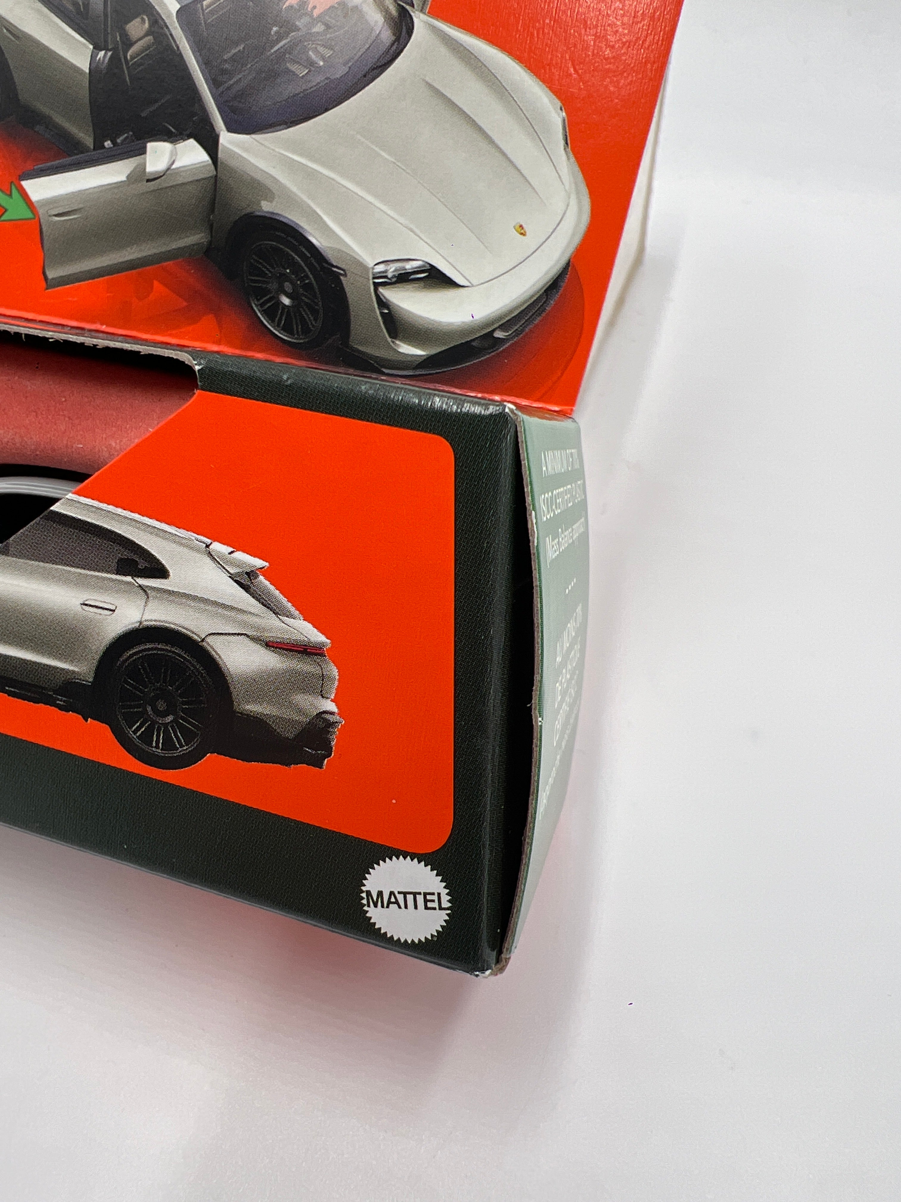 2025 Matchbox Moving Parts #9 Porsche Taycan GTS Sport Turismo