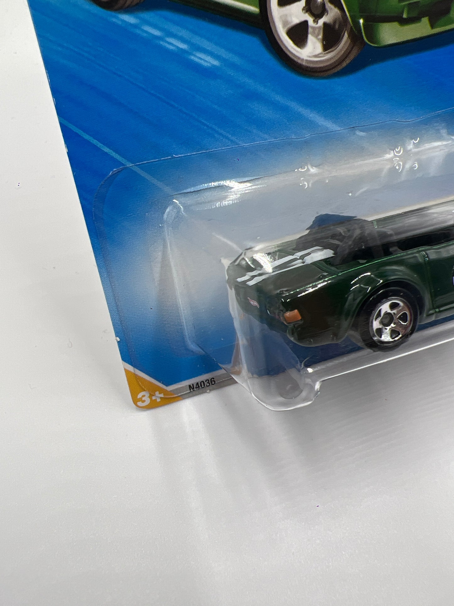 2009 Hot Wheels New Models #33 Triumph TR6 Green 67C