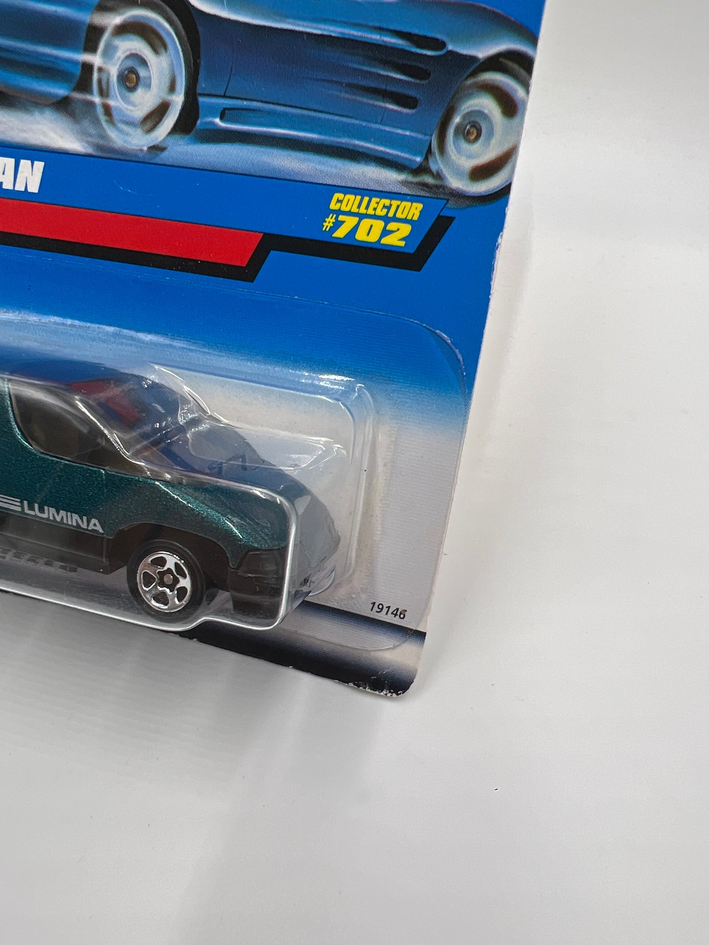 1997 Hot Wheels Collector #720 Lumina Van Green