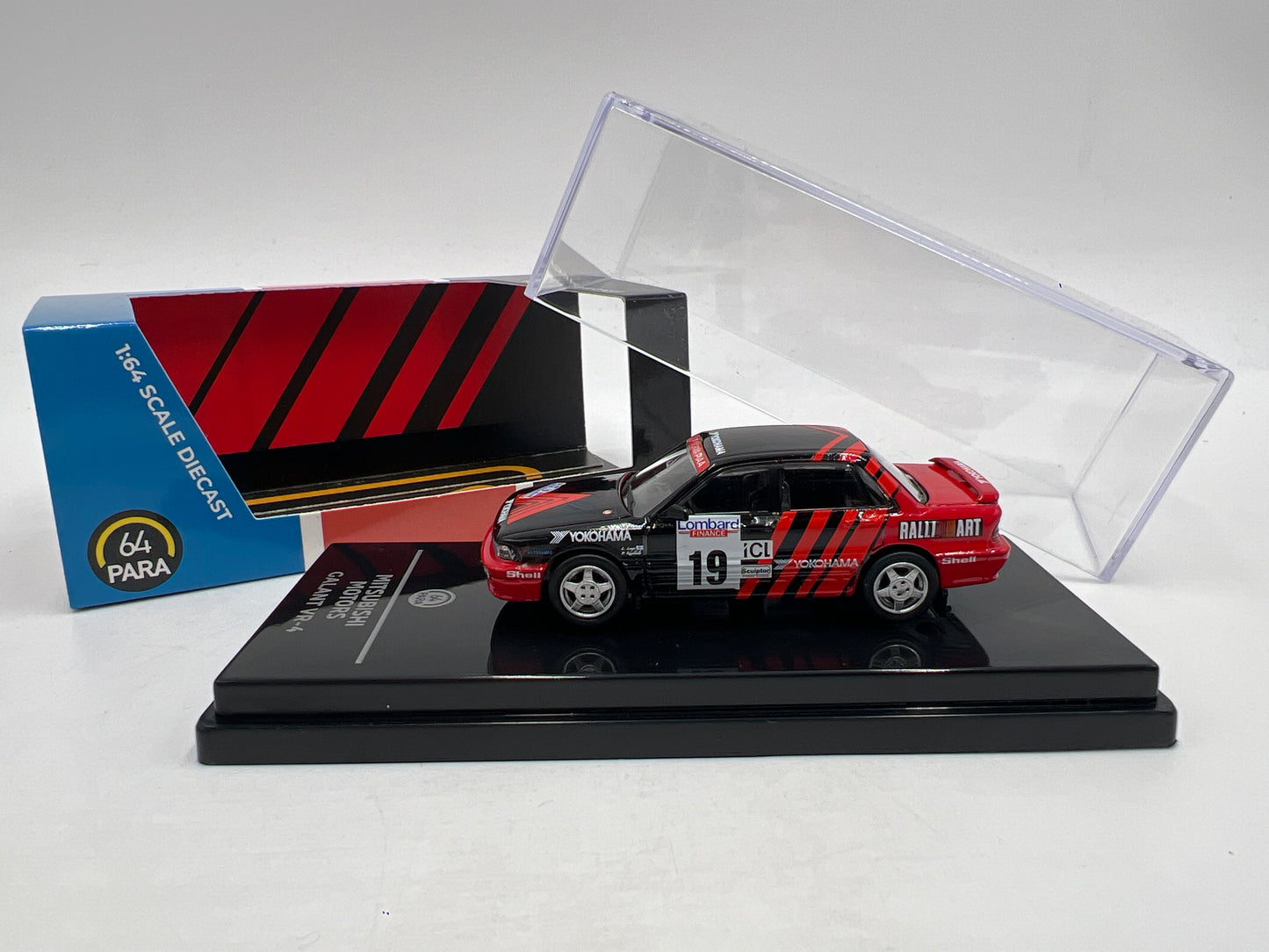 Para64 1:64 Scale Diecast Mitsubishi Motors Mitsubishi Galant VR-4 Advan Red/Black
