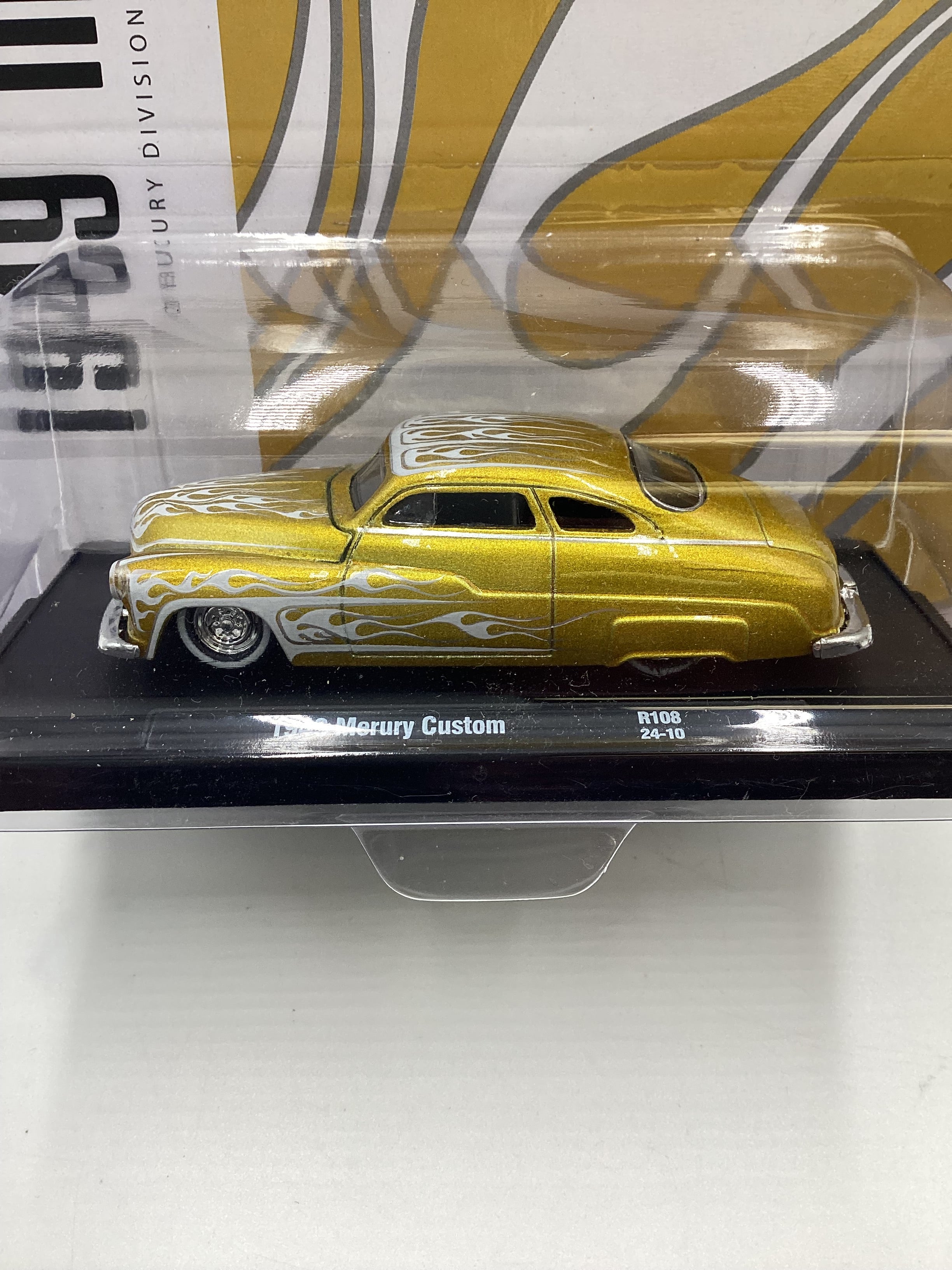 M2 Machines Auto Driver 1949 Mercury 1949 Mercury Custom Gold R108