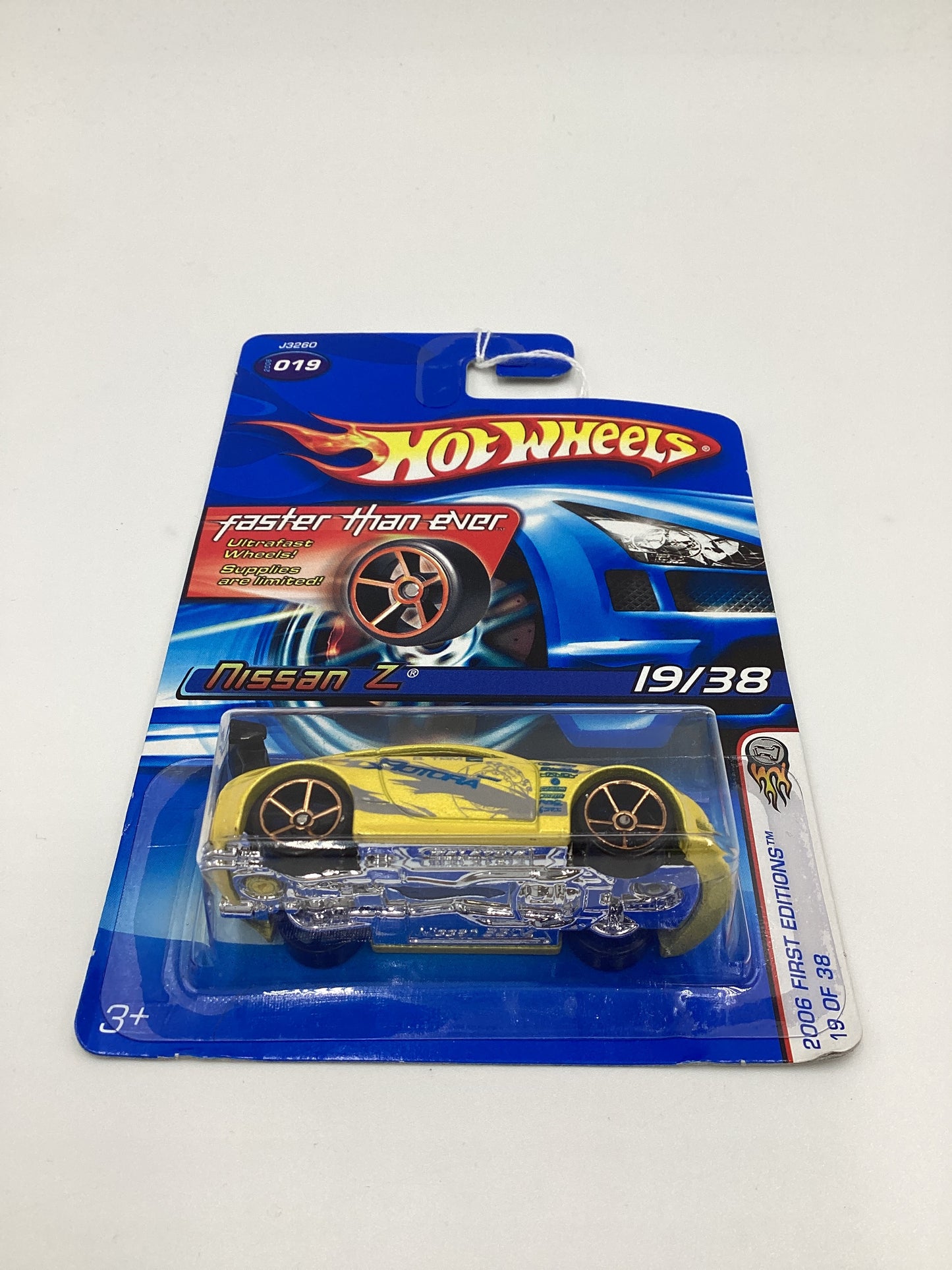 2006 Hot Wheels First Editions #019 Nissan Z Yellow FTE 82A