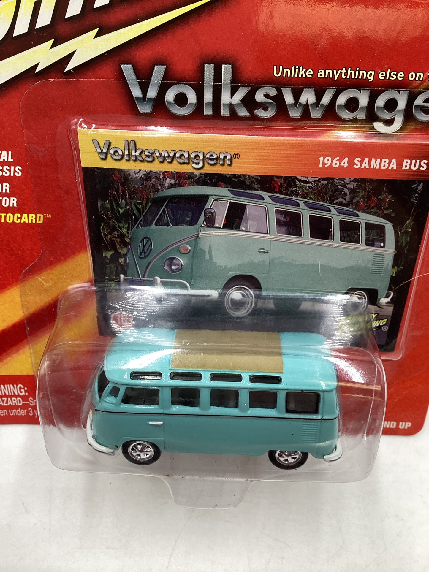 Johnny Lightning Volkswagen 1/4000 1964 Samba Bus Light Blue Vein on Left 220B