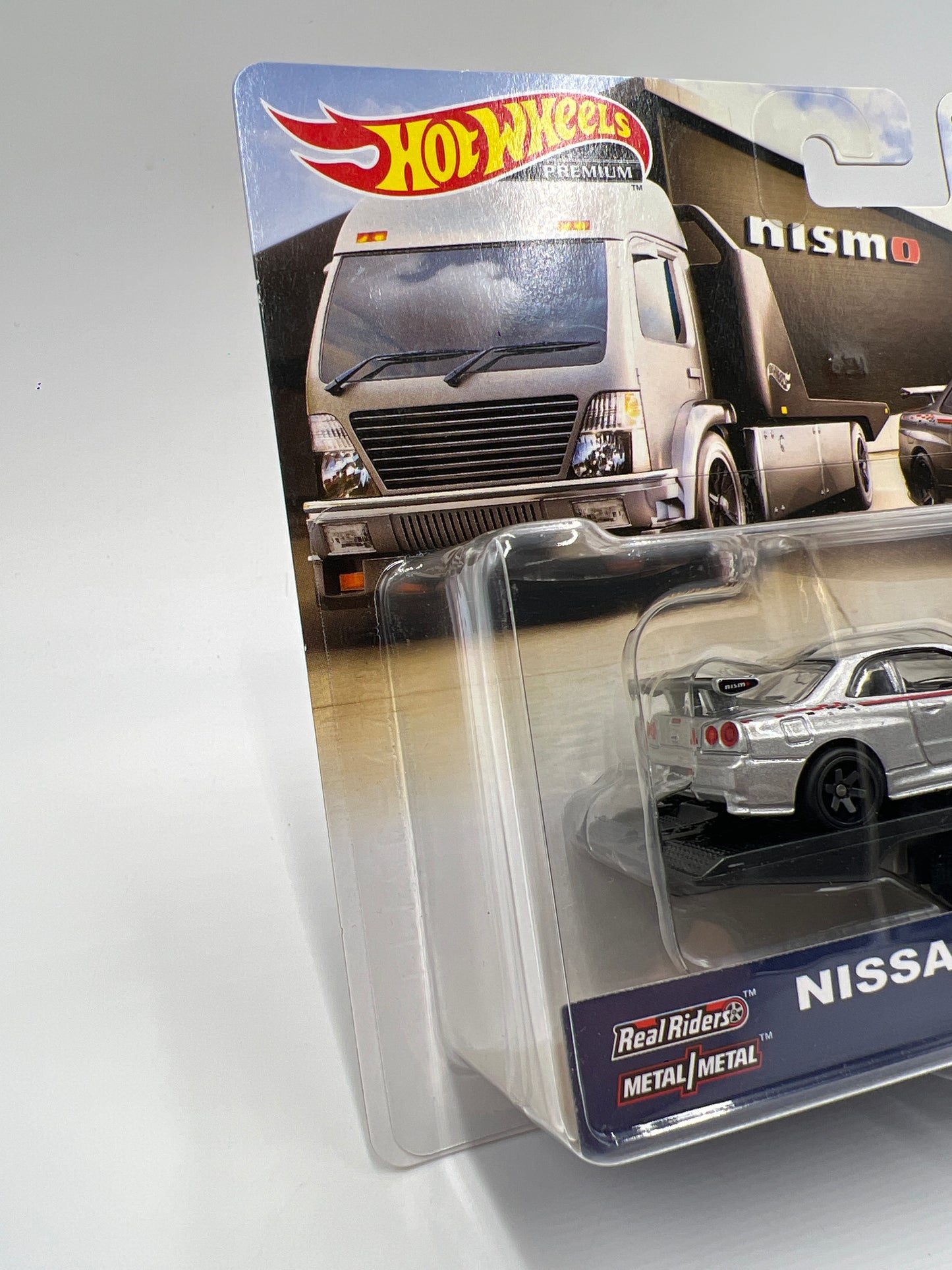 Hot Wheels Car Culture Team Transport #12 Nismo Nissan Skyline GT-R BNR34 & Aero Lift W/Protector