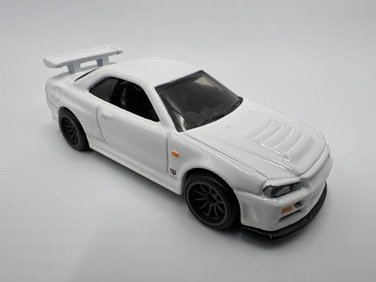 Hot Wheels 1/64 Premium Diorama Set Nissan Skyline GT-R R34 White Loose