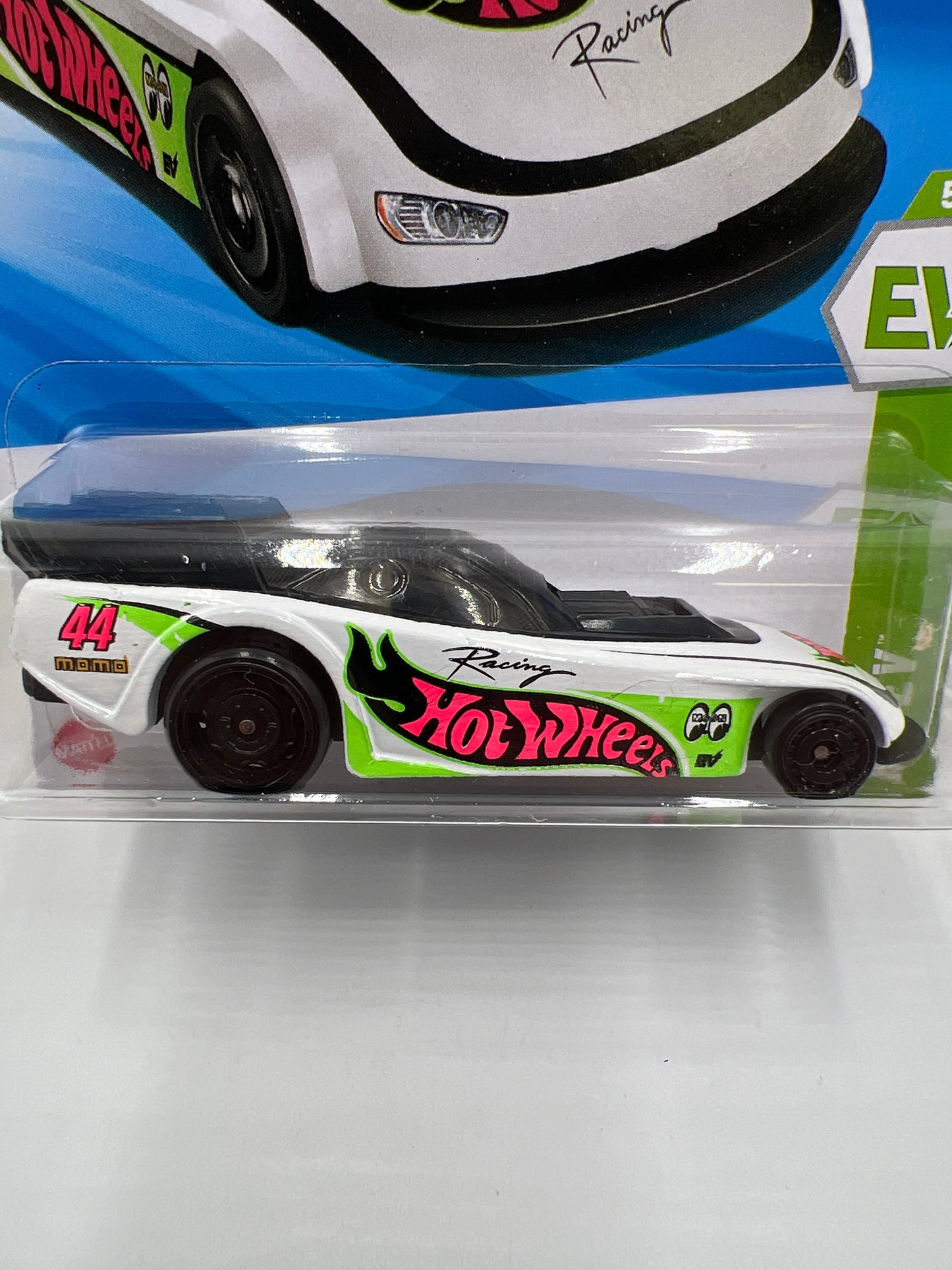 2025 Hot Wheels H Case HW EV #60 Supercharged White 115E
