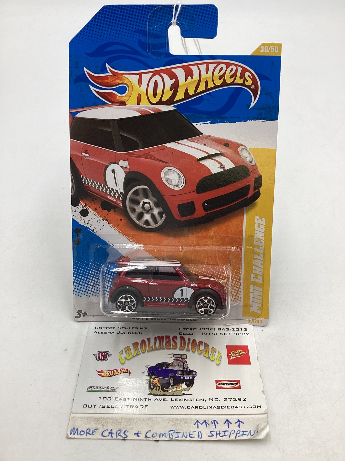 2011 Hot wheels #30 Mini Challenge Red Light 64C