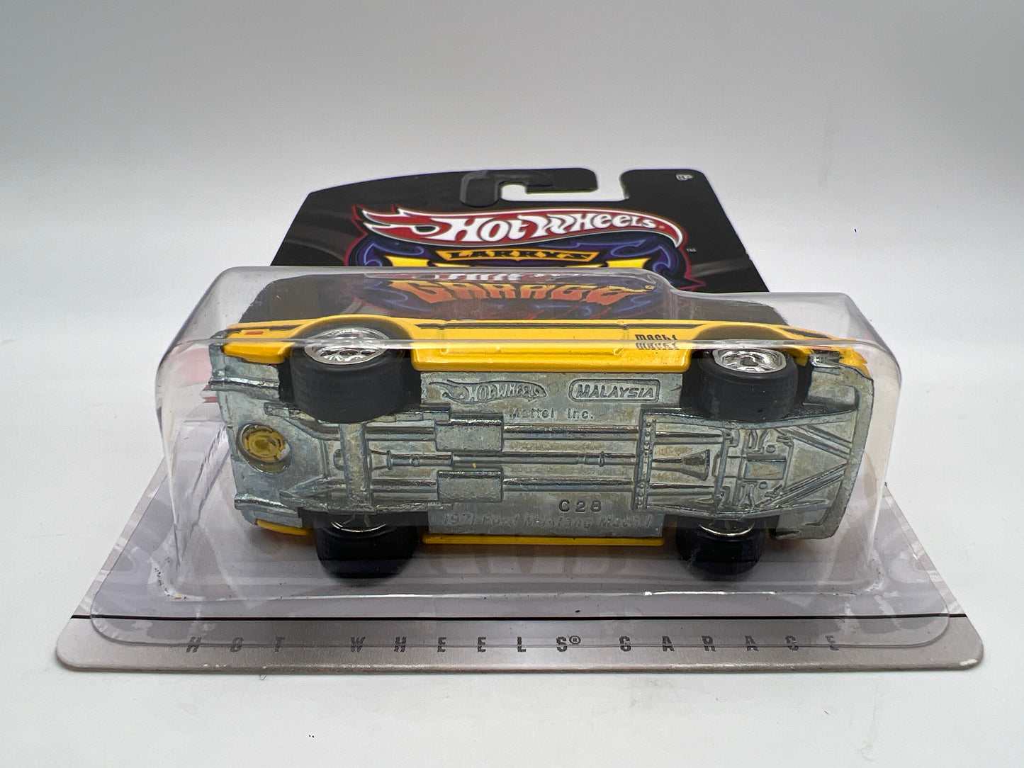 Hot Wheels Premium Larrys Garage #27 71 Mustang Mach 1 Yellow W/Protector