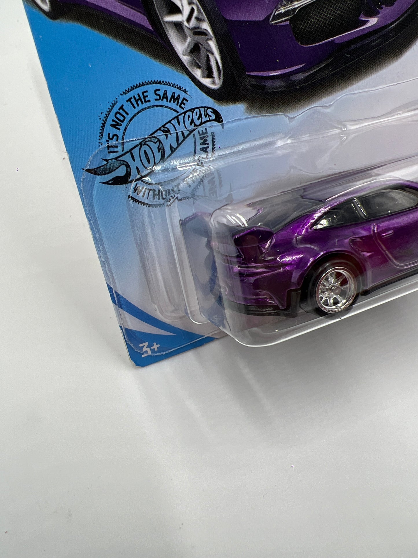2019 Hot Wheels Super Treasure Hunt #246 Porsche 911 GT3 RS Purple W/Protector