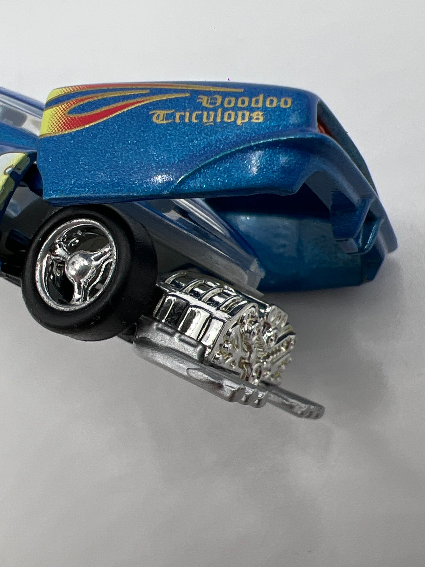 Hot Wheels Collectibles 1/64 VooDoo Triclopz Blue Loose