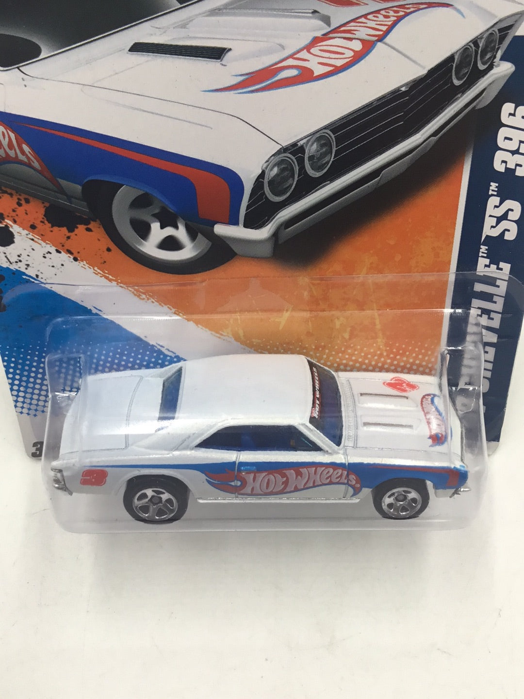 2011 Hot wheels #151 67 Chevelle SS 396 Walmart Exclusive 238A