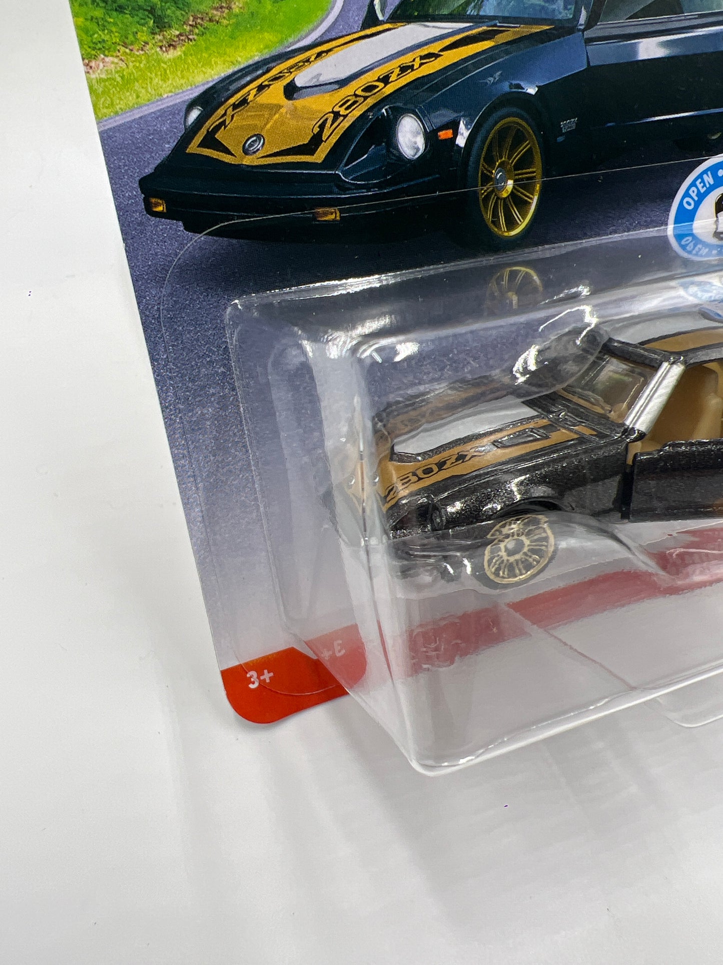 Matchbox Moving Parts MBX Road Trip 82 Datsun 280 ZX Black 166D