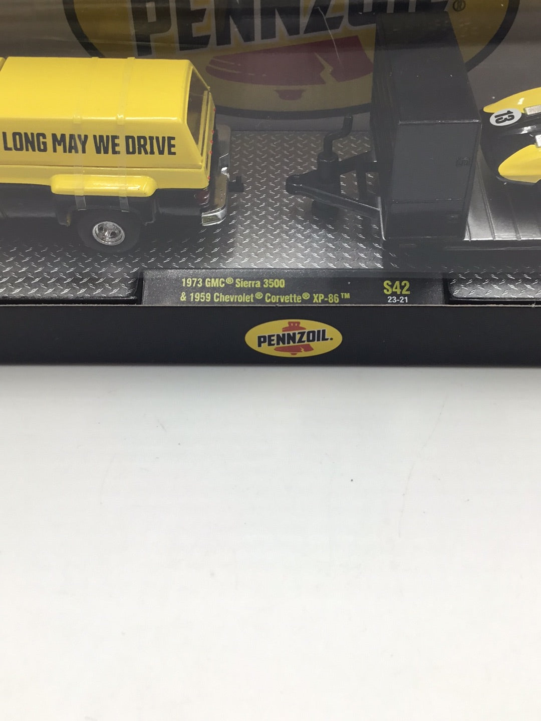 M2 Machines Pennzoil hauler 1973 GMC Sierra 3500 & 1959 Chevrolet Corvette XP-86 S42