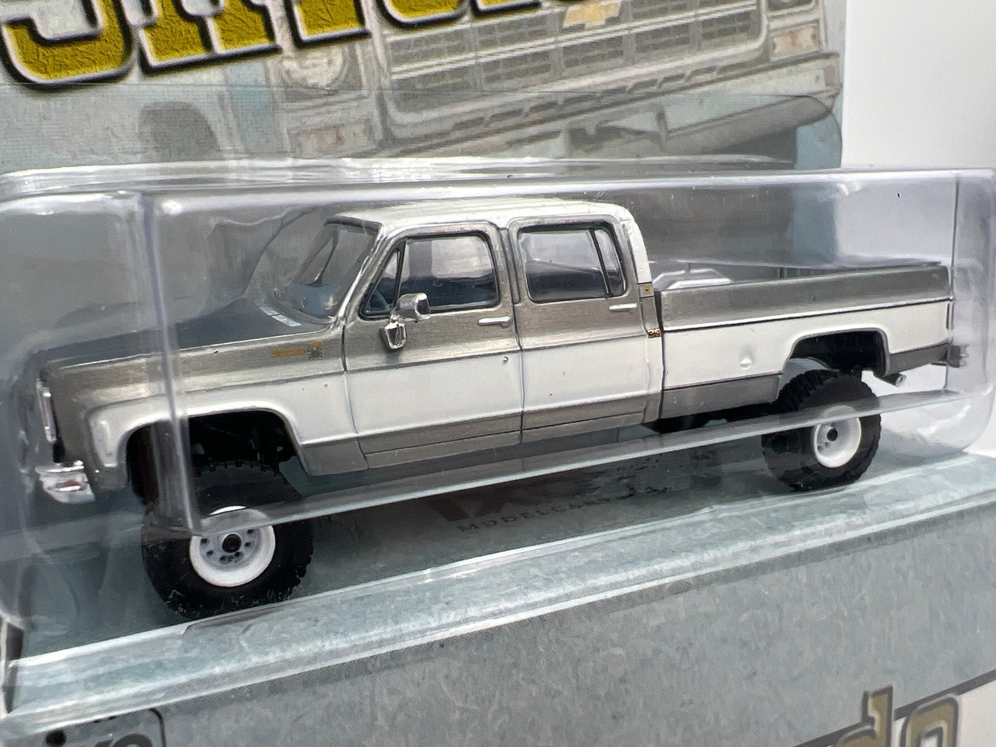 IXO Models CHASE 1978 Chevrolet K30 Crew Cab Fleetside